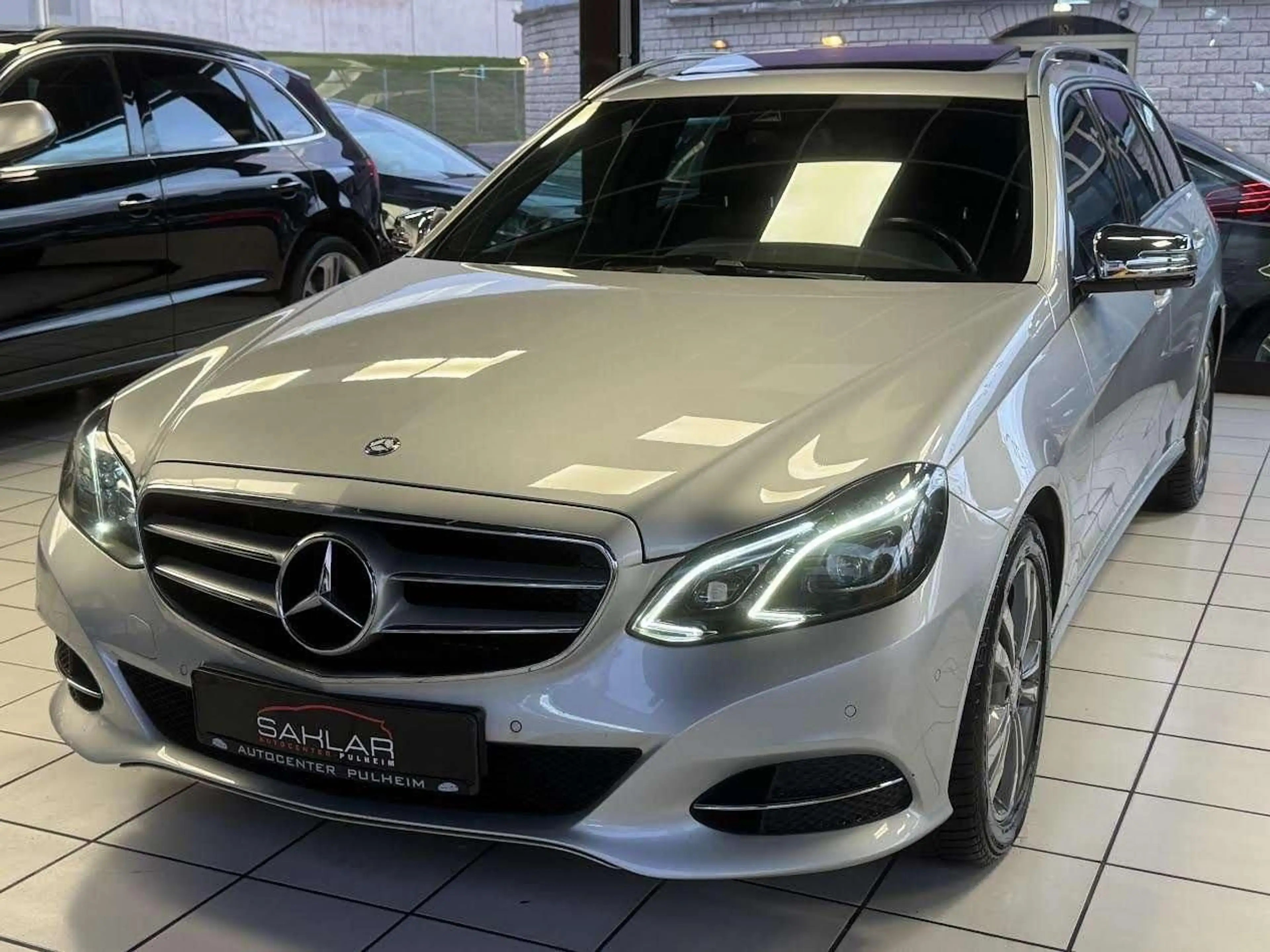 Mercedes-Benz E 250 E 250 BI-XEN NAVI SCHIEBEDACH AHK — photo 2