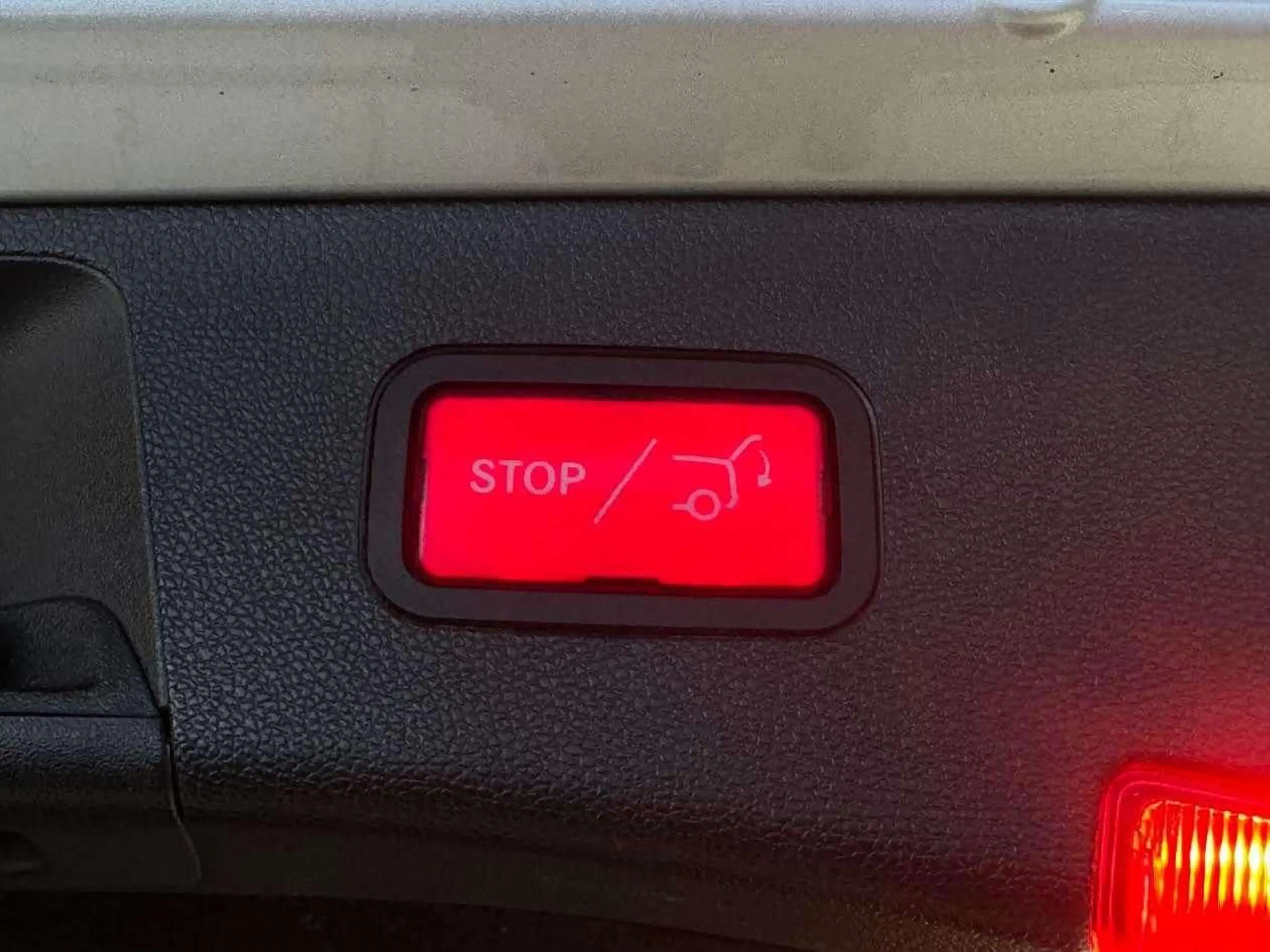 Mercedes-Benz E 250 E 250 BI-XEN NAVI SCHIEBEDACH AHK — photo 13
