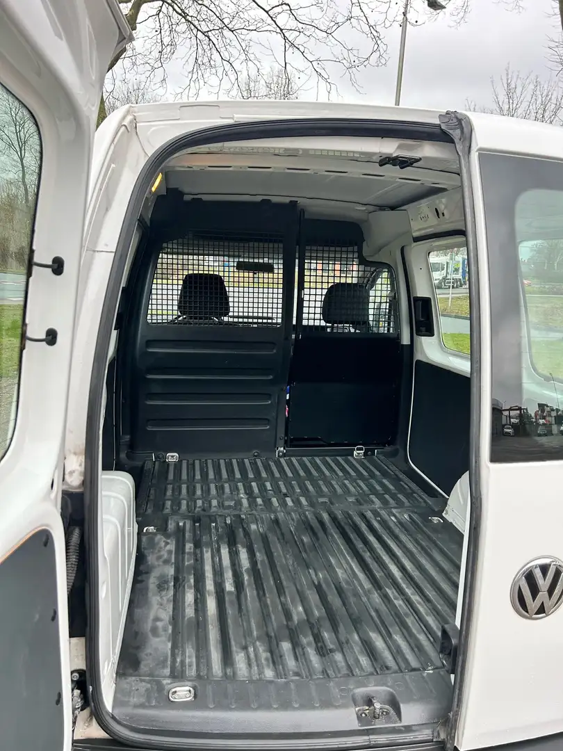Volkswagen Caddy 2.0 TDI DSG Alltrack - 2