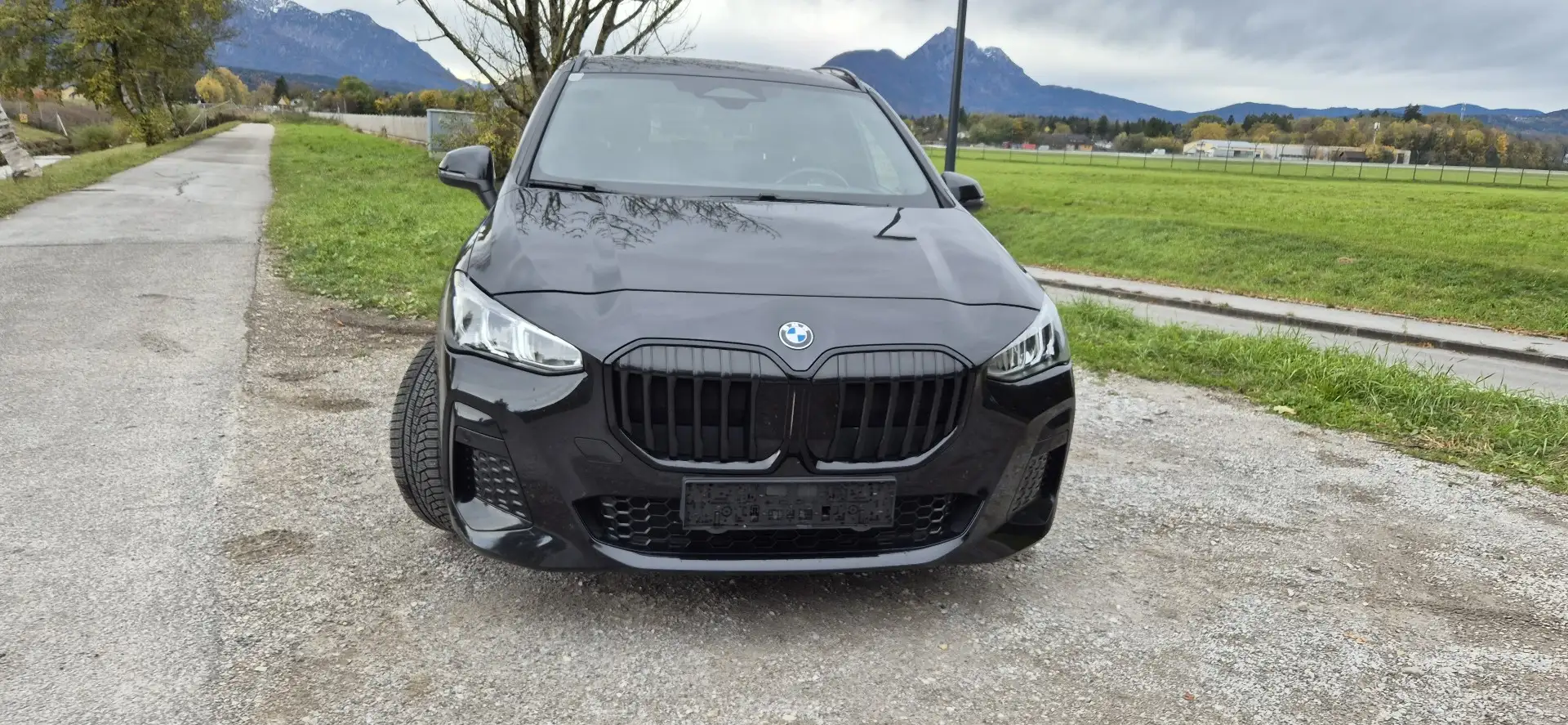 BMW 220 220i ACTIVE Tourer Schwarz - 1