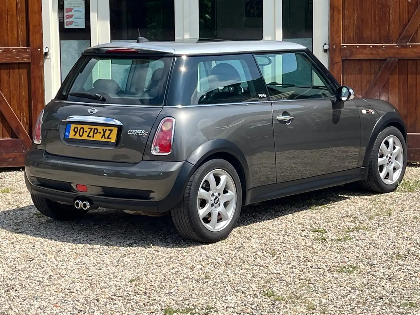 MINI Cooper S Mini 1.6 Park Lane Grijs - 2