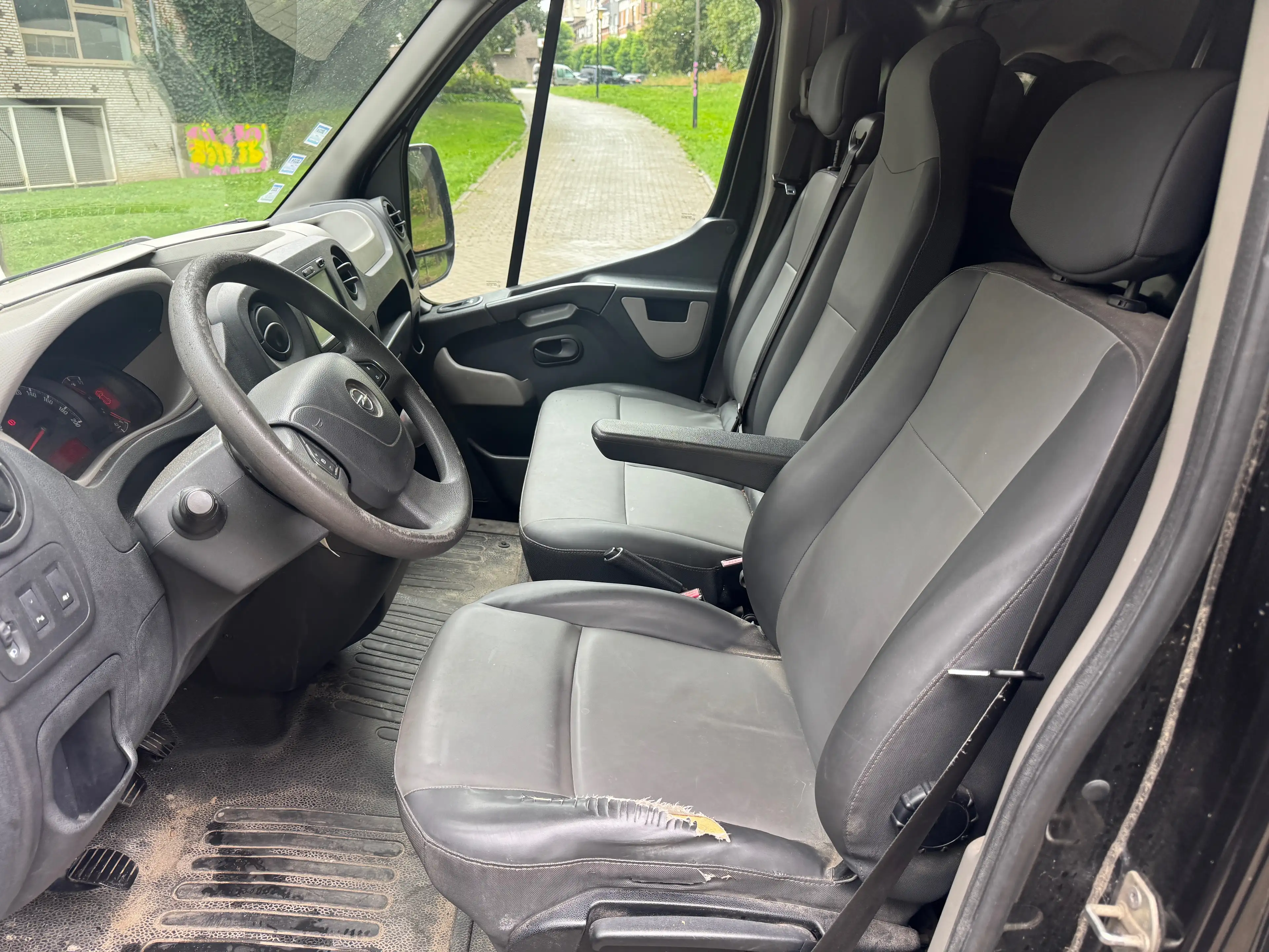 Opel Movano 2.3 CDTi — photo 8