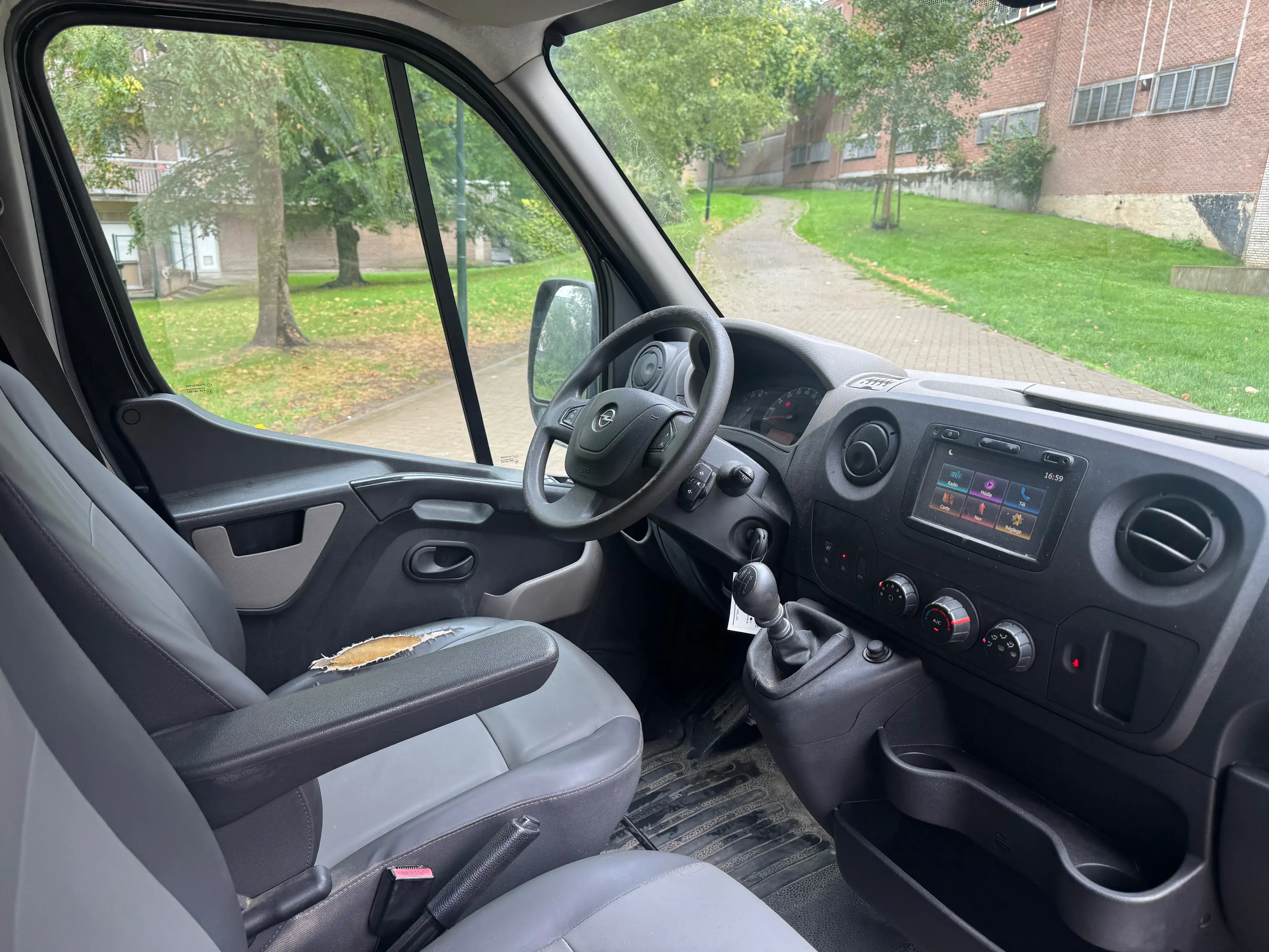 Opel Movano 2.3 CDTi — photo 13