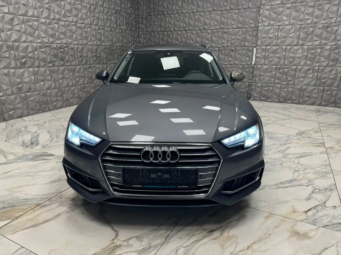 Audi A4 Avant35 TDI*SPORT*PANORAMA-LED-NAVI-Assistenz Grau - 2