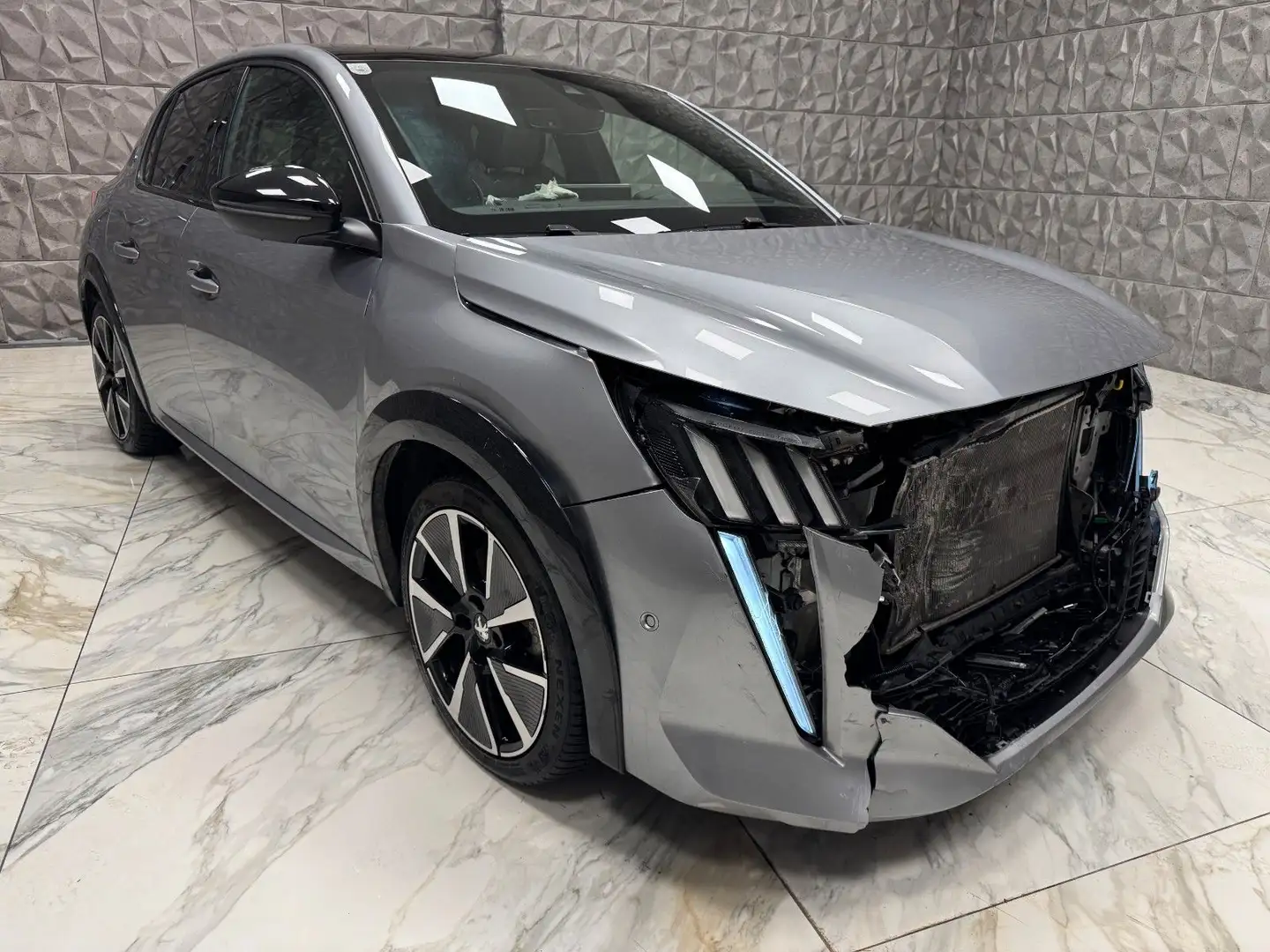 Peugeot 208 e- GT  ** Panoramadach ** Grau - 1