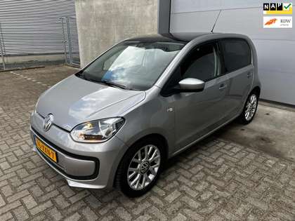 Volkswagen up! 1.0 move up! BlueMotion *PANO