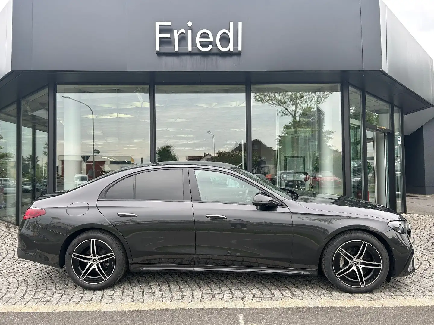 Mercedes-Benz E 220 d AMG, Night, Keyless, Distronic, Kamera, Gris - 2
