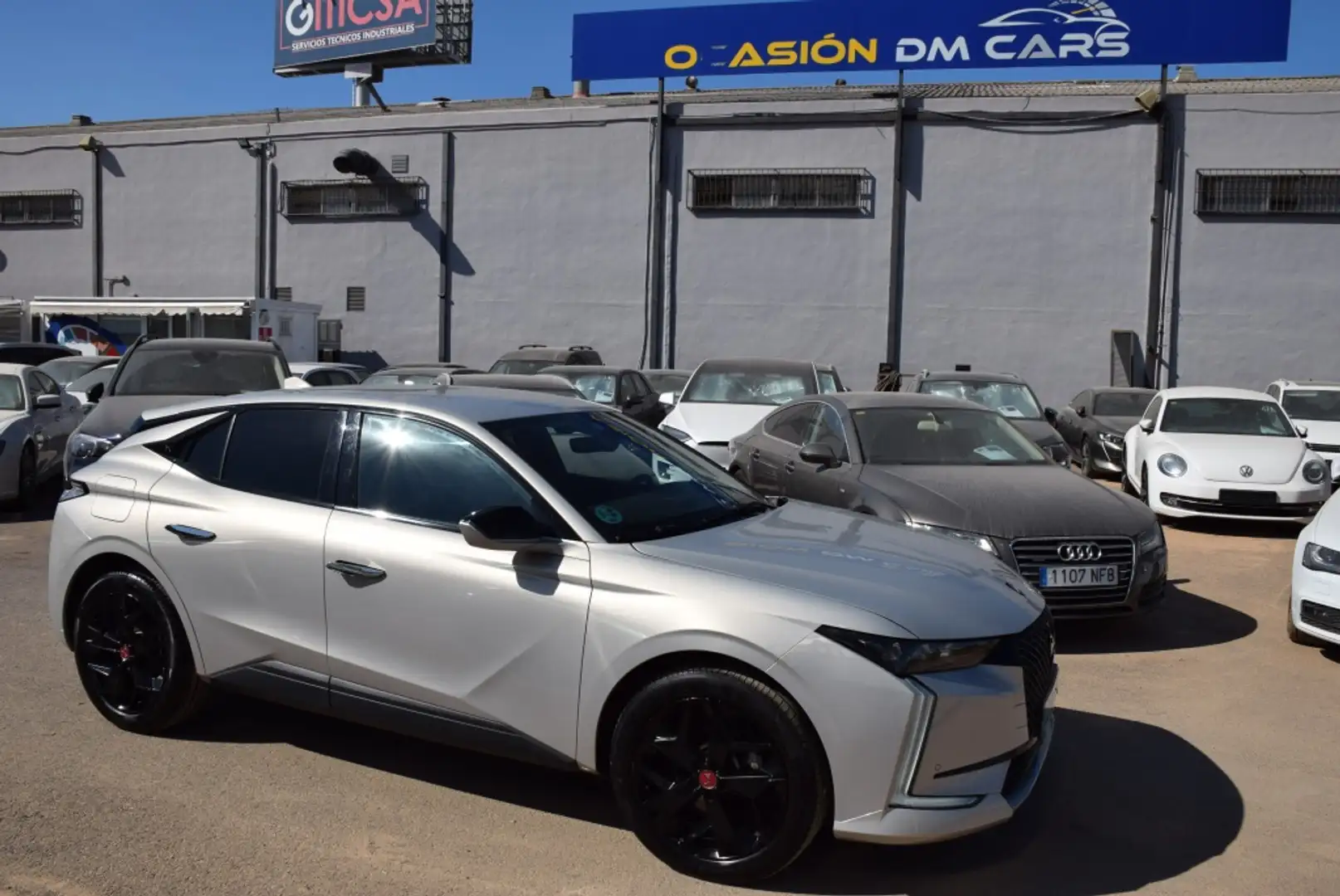 DS Automobiles DS 4 BlueHDi Performance Line Aut. 130 Gris - 1