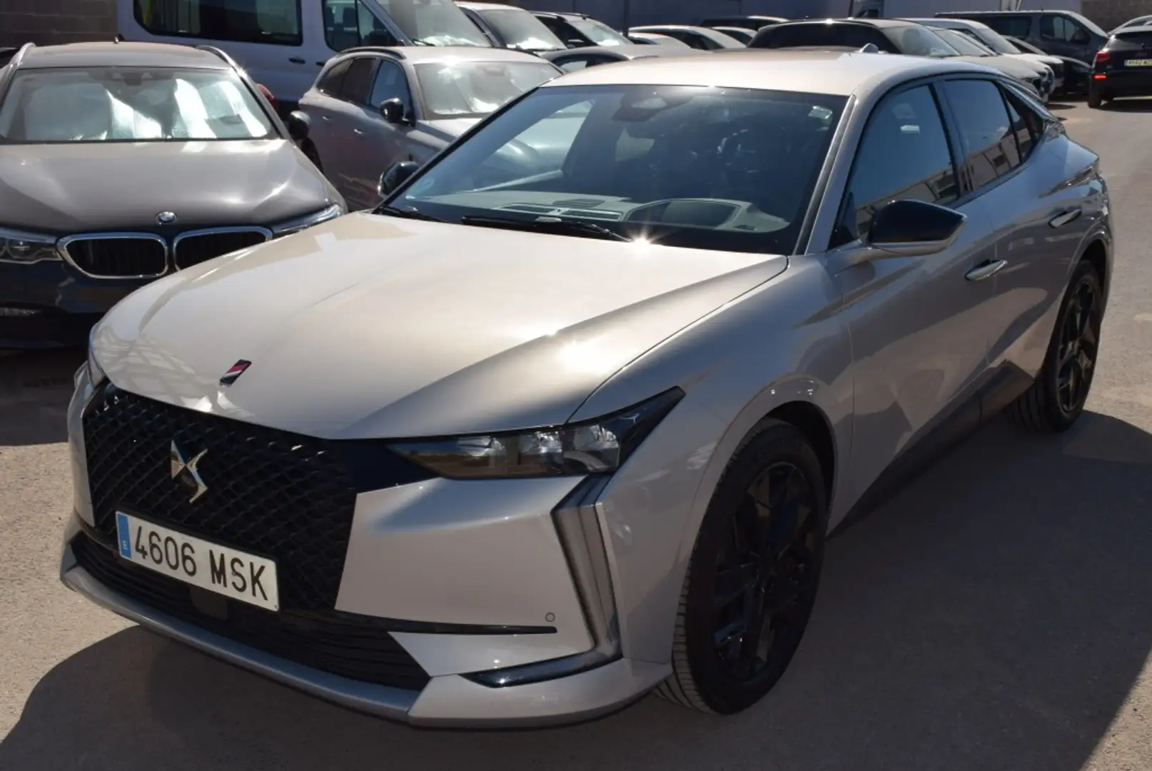 DS Automobiles DS 4 BlueHDi Performance Line Aut. 130 Gris - 2