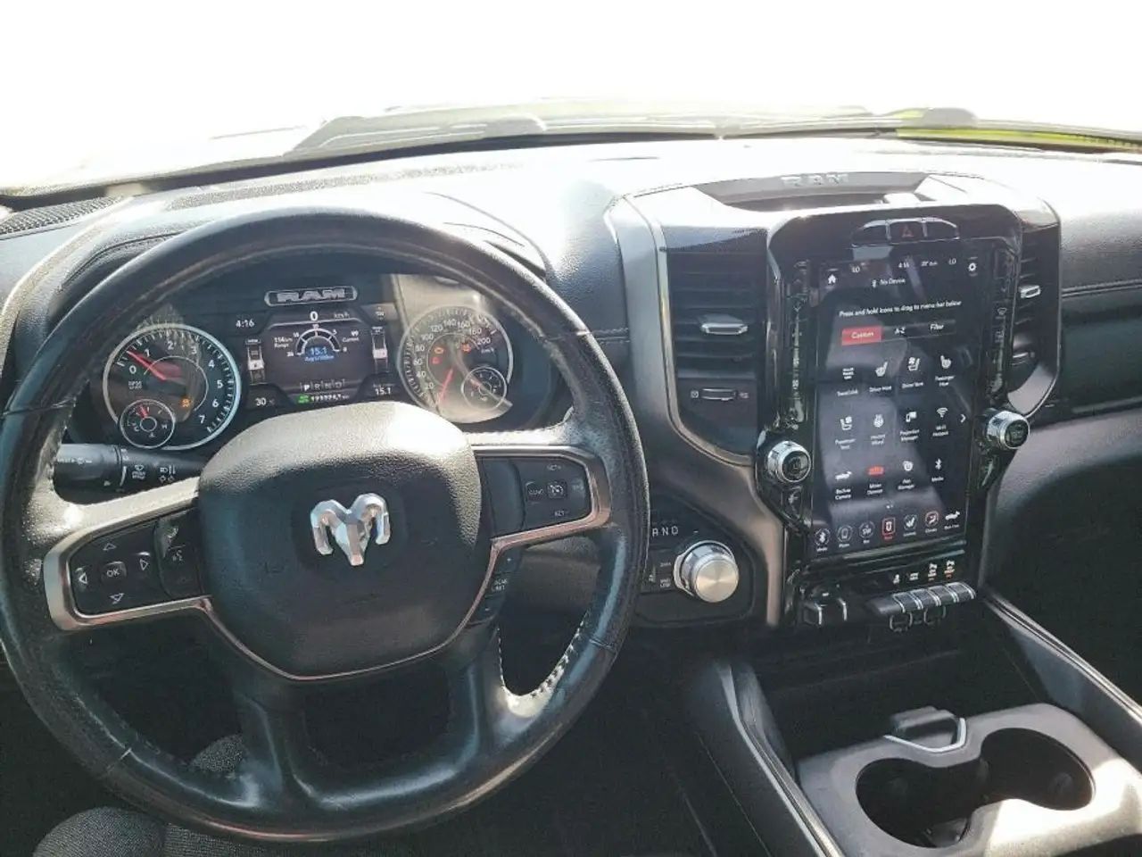 RAM 1500 снимка RAM 1500