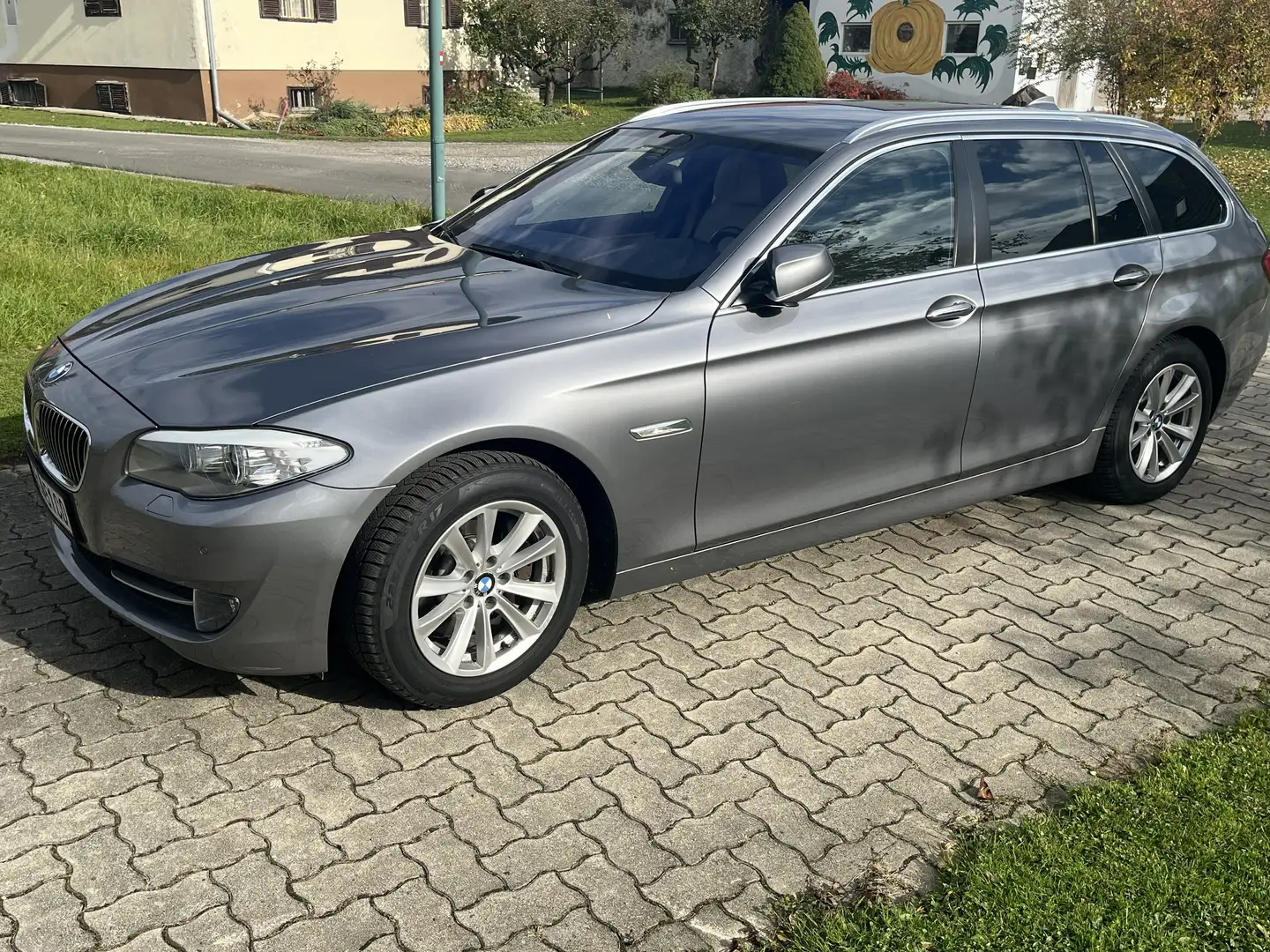 BMW 525 525d xDrive Touring Österreich-Paket Aut. Silber - 1