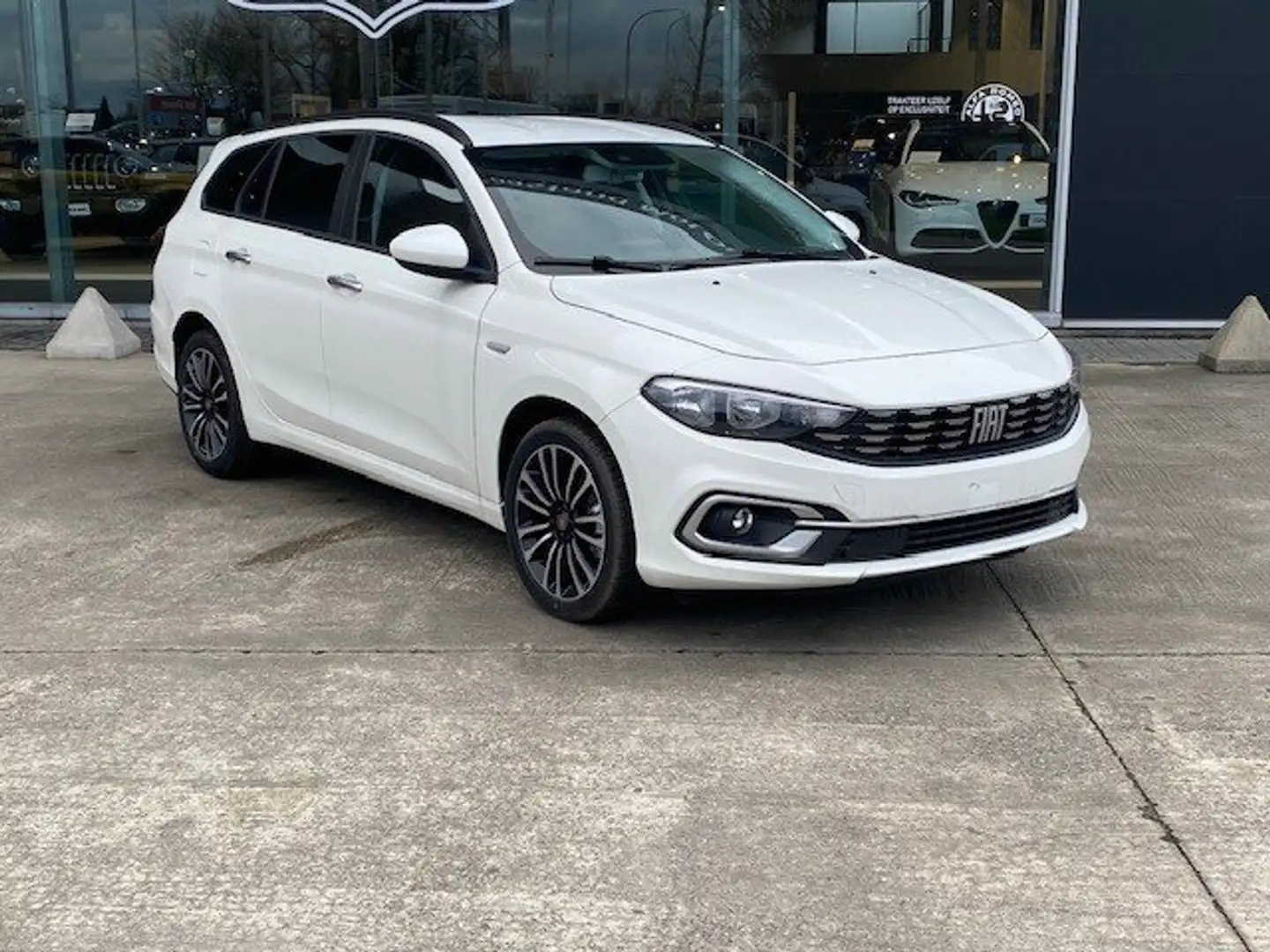 Fiat Tipo SW 1.5 Hybrid City Life - automaat White - 1