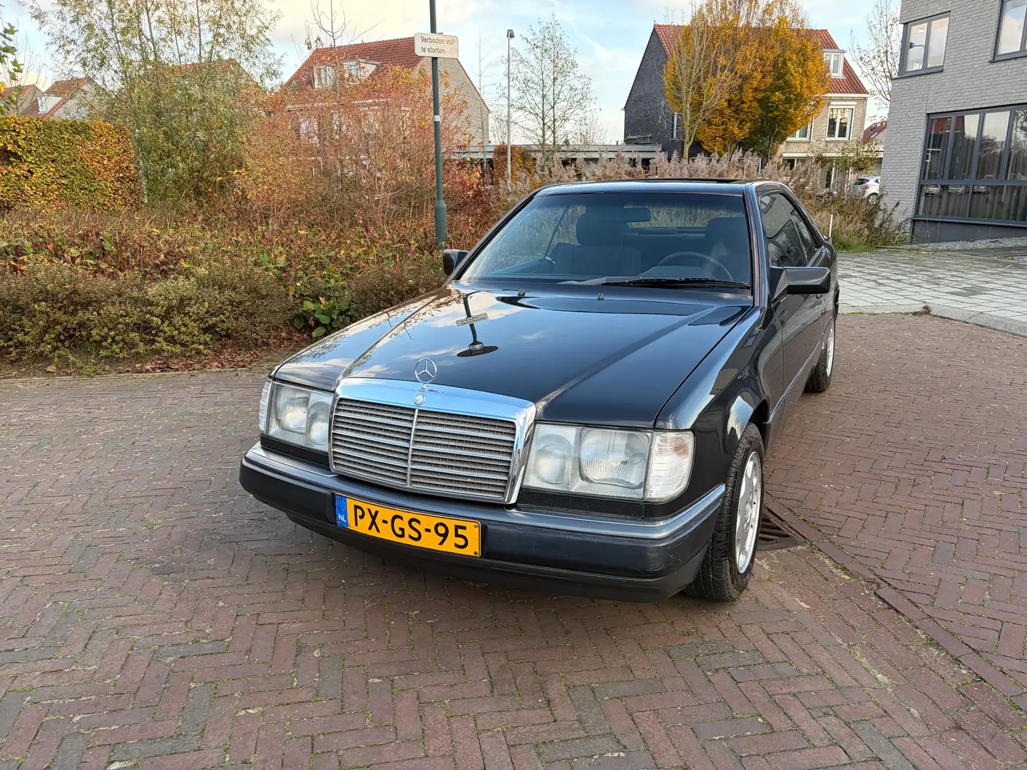 Mercedes-Benz CE 300 CE 300 U9 te koop Fekete - 1