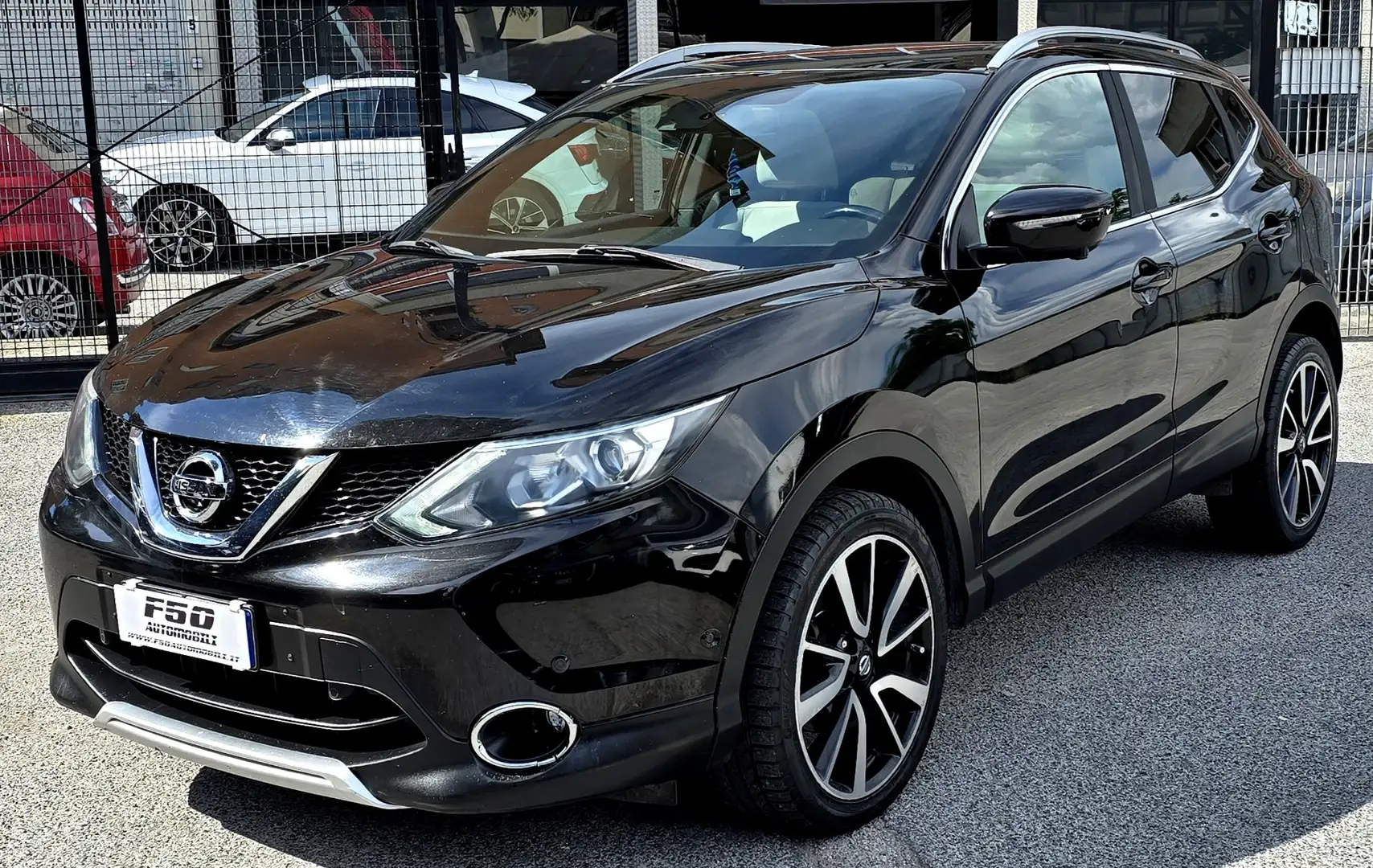 Nissan Qashqai 1.6 dci Tekna 4wd 130cv Tetto Telecamere 360° - 1