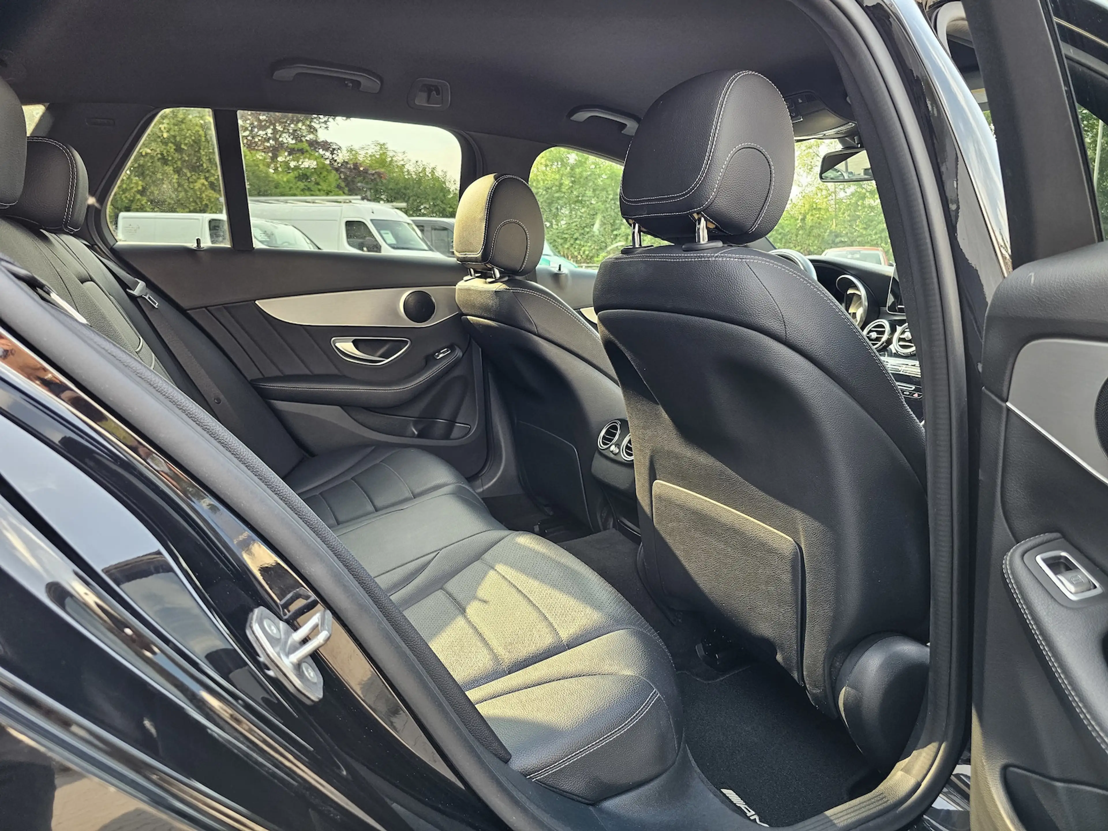 Mercedes-Benz C 250 d T AMG Line LEDER NAVI LED AUS 2.HAND — photo 9