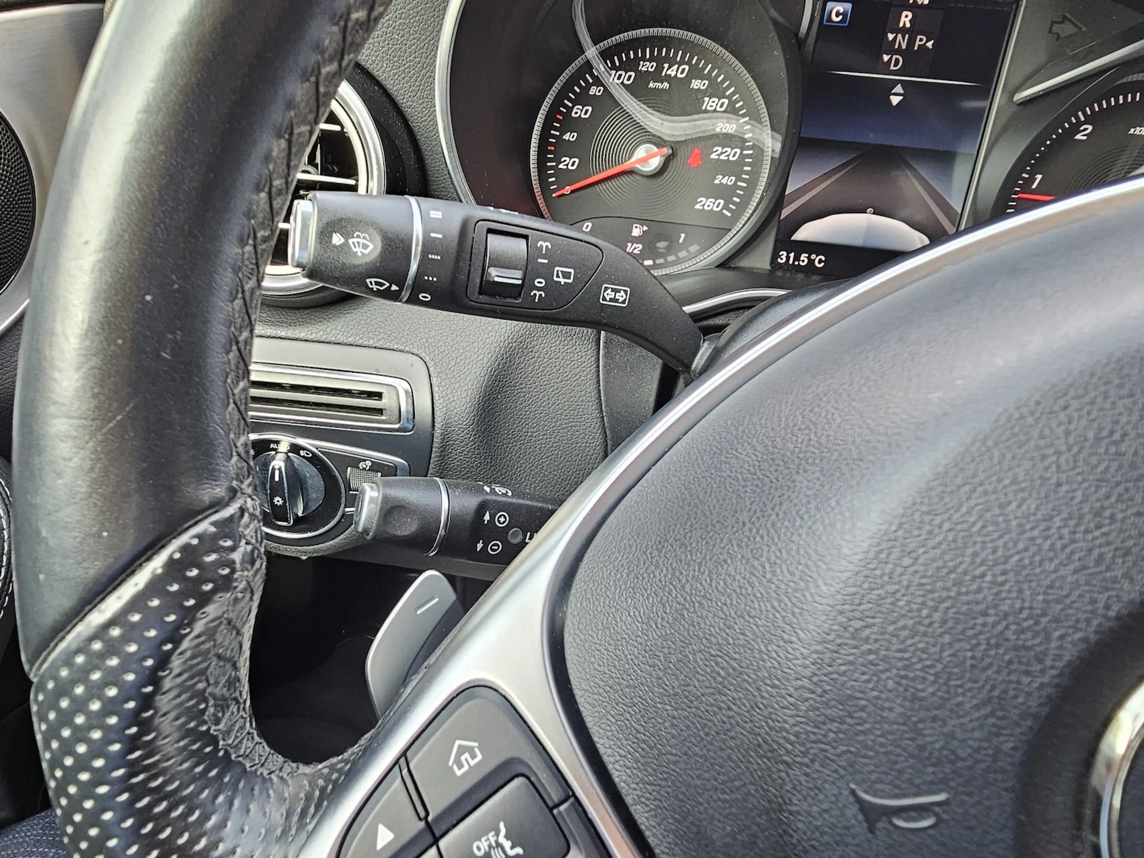 Mercedes-Benz C 250 d T AMG Line LEDER NAVI LED AUS 2.HAND — photo 12