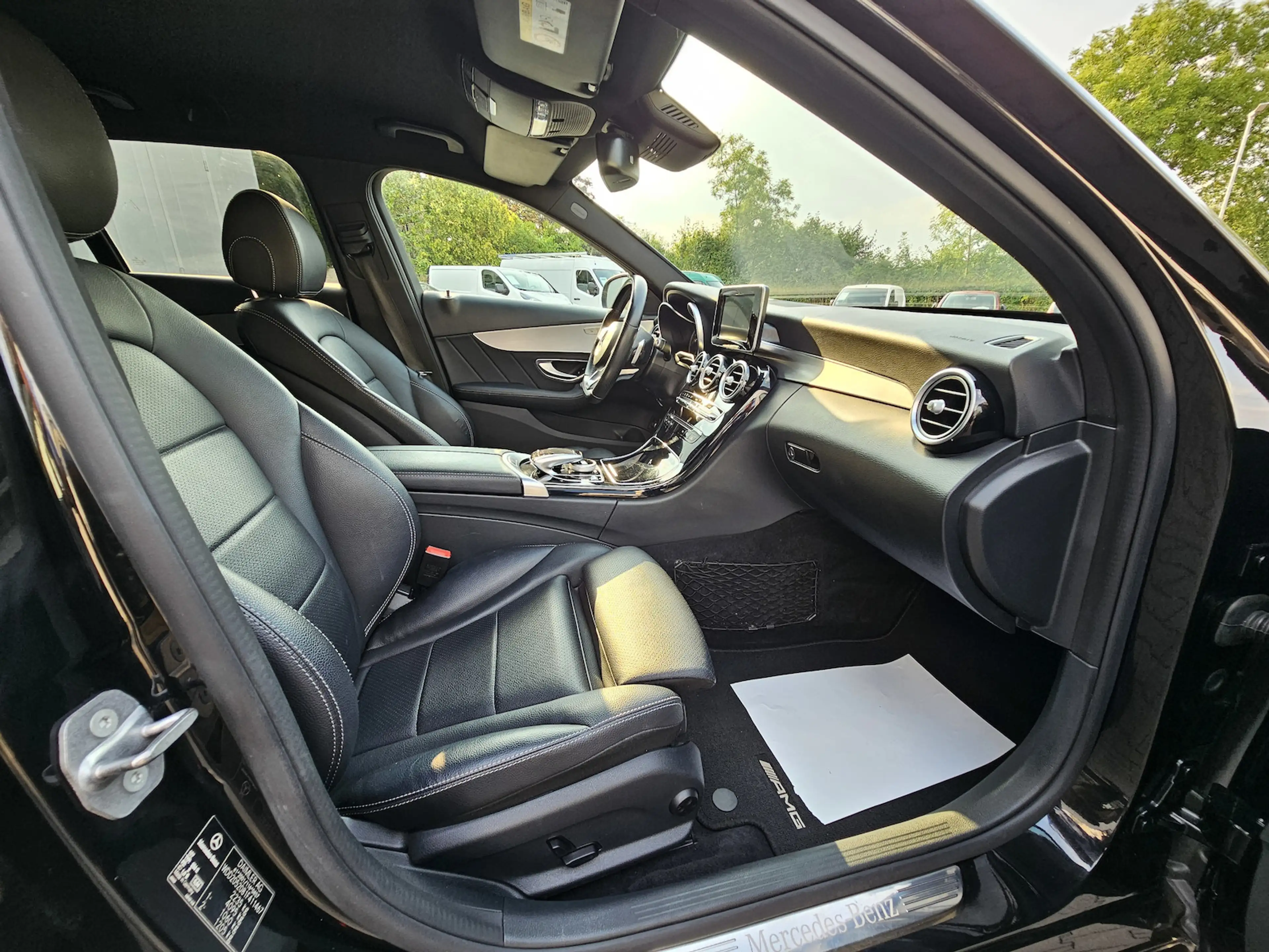 Mercedes-Benz C 250 d T AMG Line LEDER NAVI LED AUS 2.HAND — photo 8