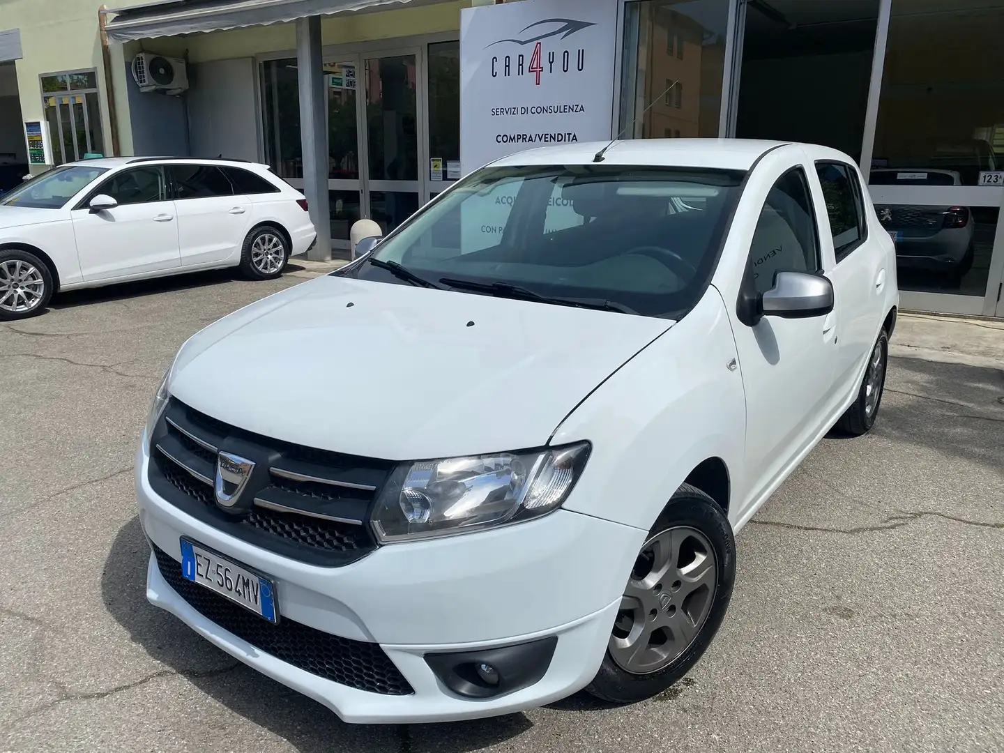 Dacia Sandero Sandero 1.2 GPL ,NAVIGATORE,NEOPATENTATI, CRUISE Bianco - 1