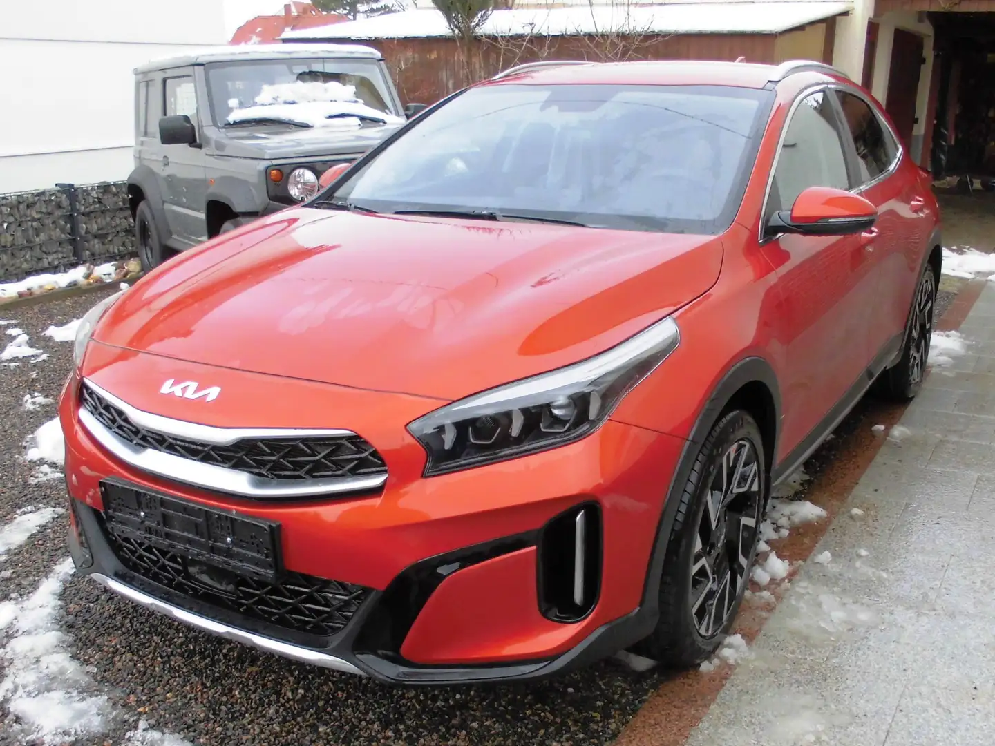 Kia XCeed 1,5  103KW Navi, Kamera, SHZ,  18" Alu, PDC Weiß - 1
