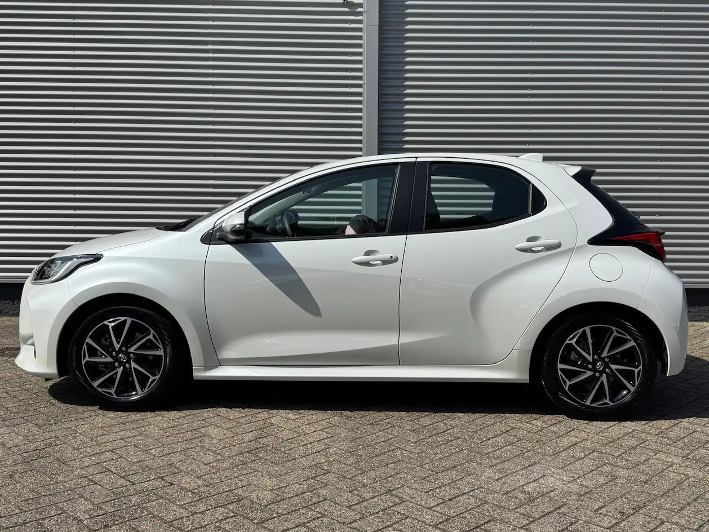 Toyota Yaris 1.5 Hybrid 116pk CVT Dynamic | Apple Carplay/Andro Weiß - 2
