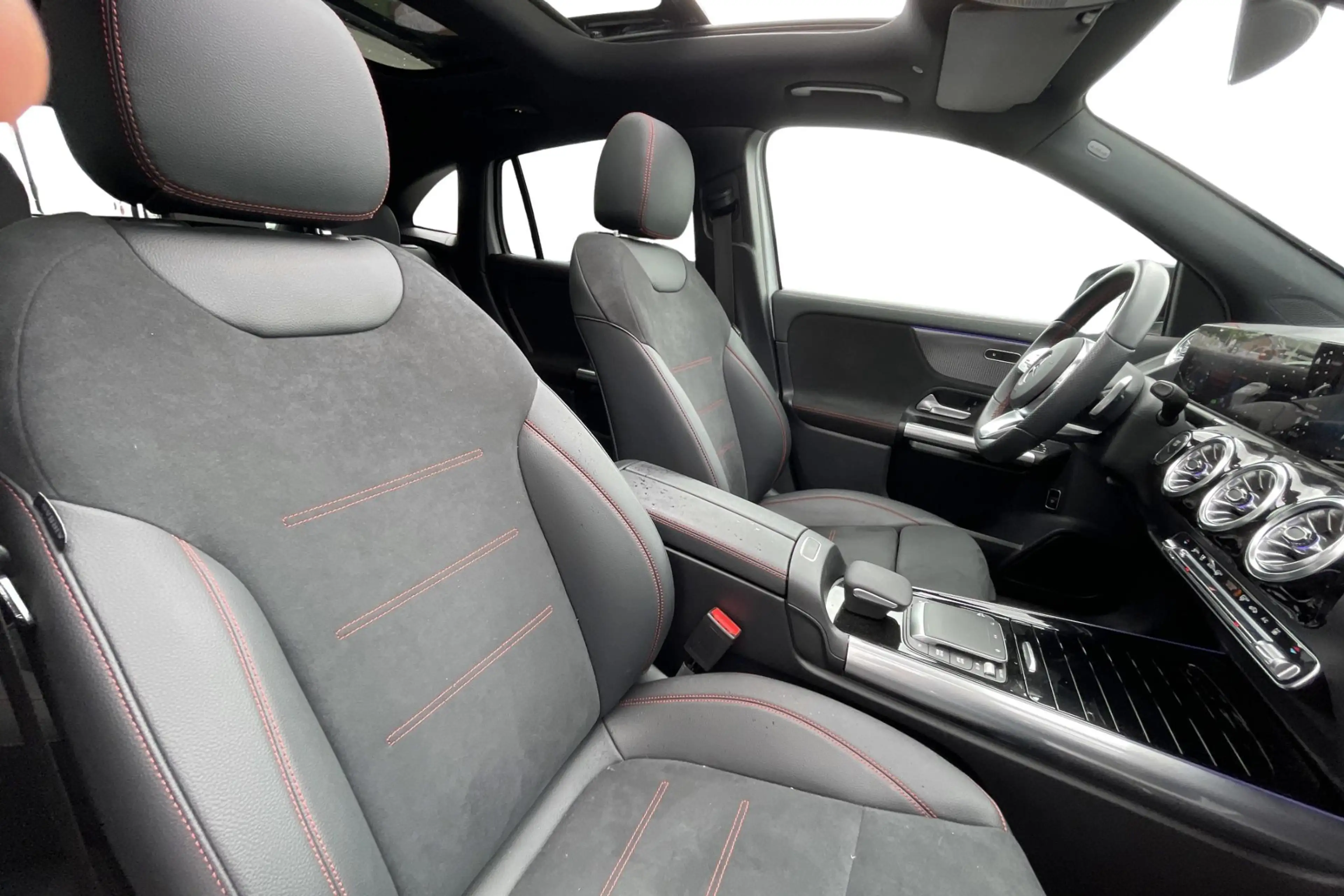 Mercedes-Benz EQA 350 EQA 4MATIC AMG Line Pano dak — photo 6