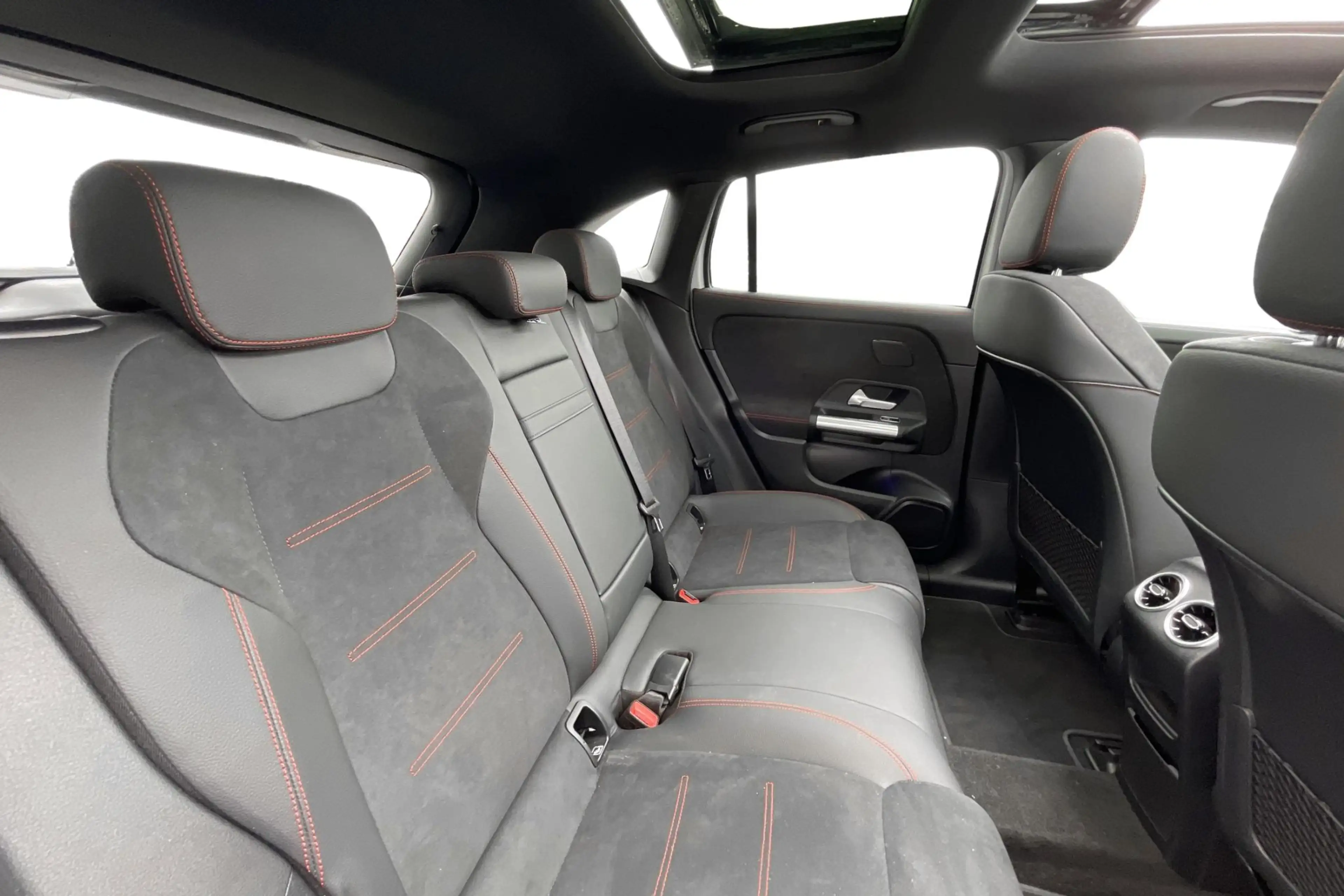 Mercedes-Benz EQA 350 EQA 4MATIC AMG Line Pano dak — photo 7