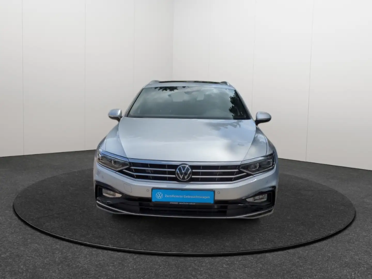 Volkswagen Passat Variant 2.0TDI 4Motion DSG Elegance Navi AHK STHZ PDC Silber - 2