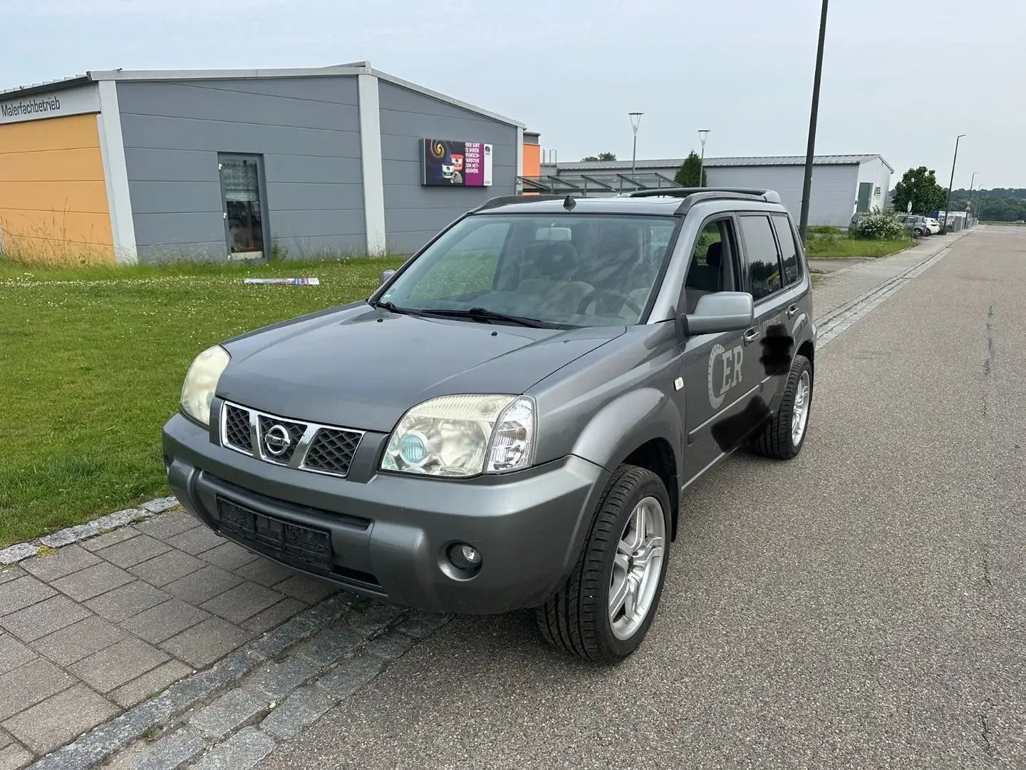 Nissan X-Trail 4x4 elegance 2.5 Pano uvm Grau - 1