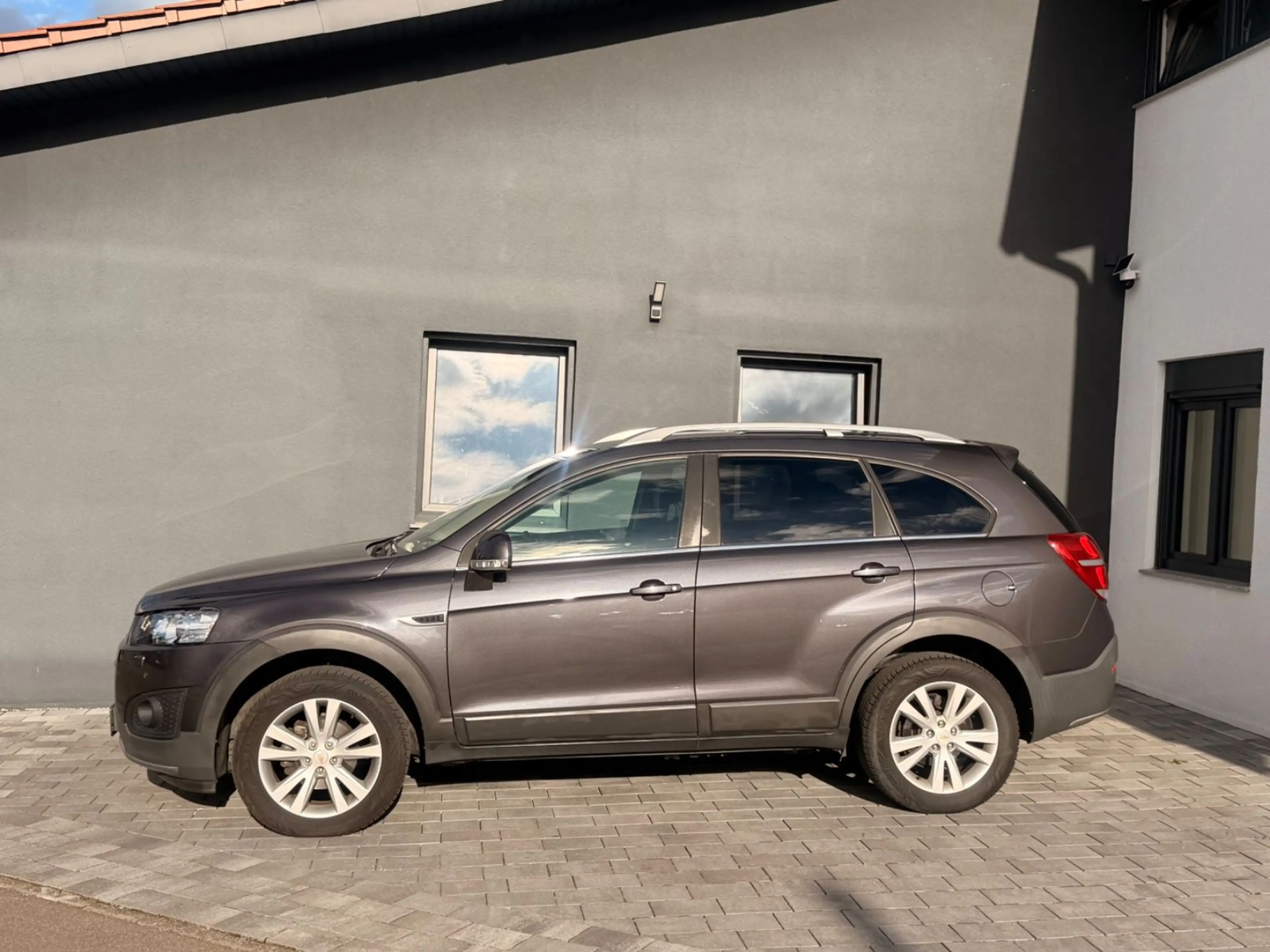 Chevrolet Captiva 2.2 D LT+ 7Sitzer/1.Hand — photo 5