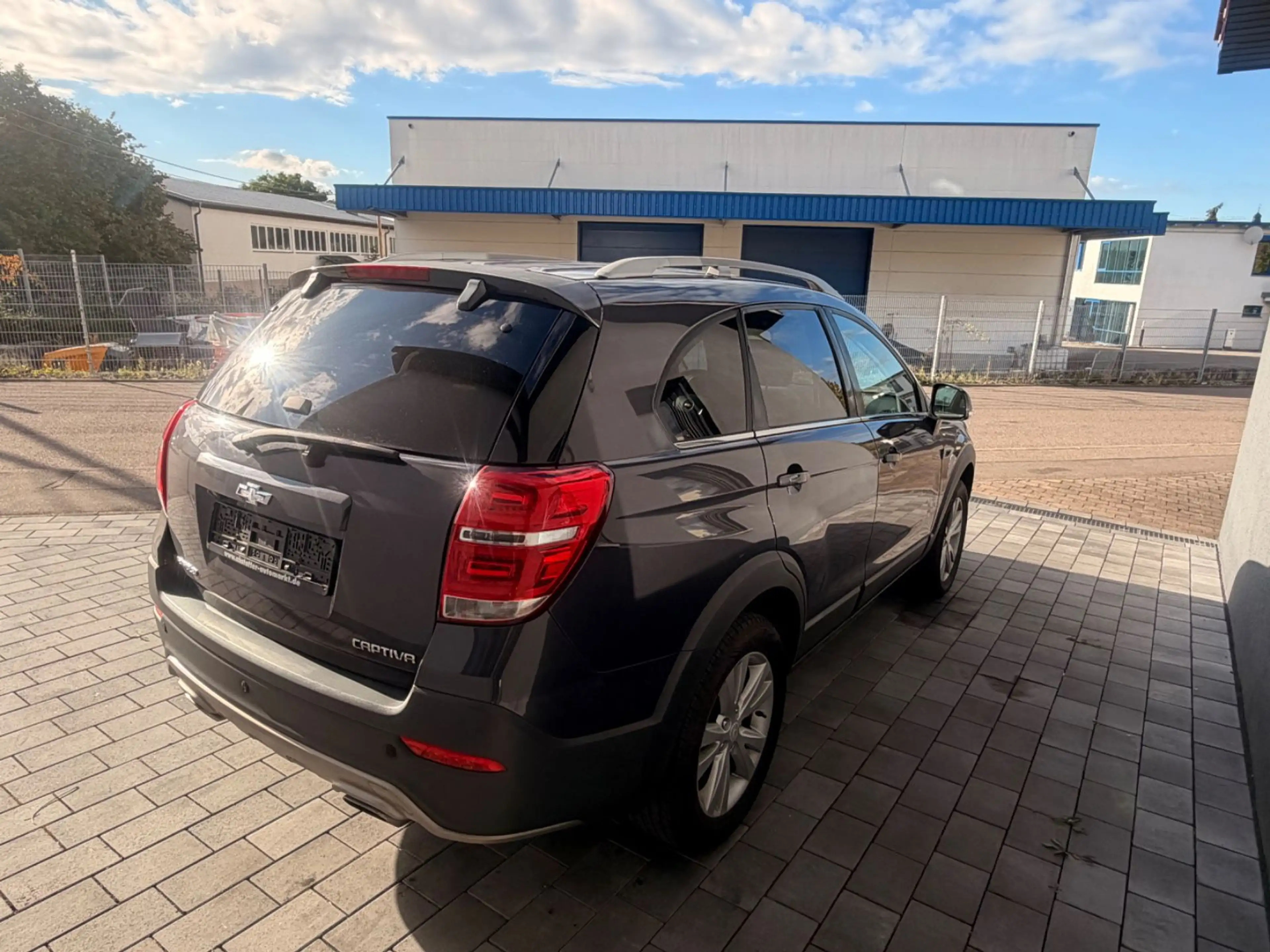 Chevrolet Captiva 2.2 D LT+ 7Sitzer/1.Hand — photo 4