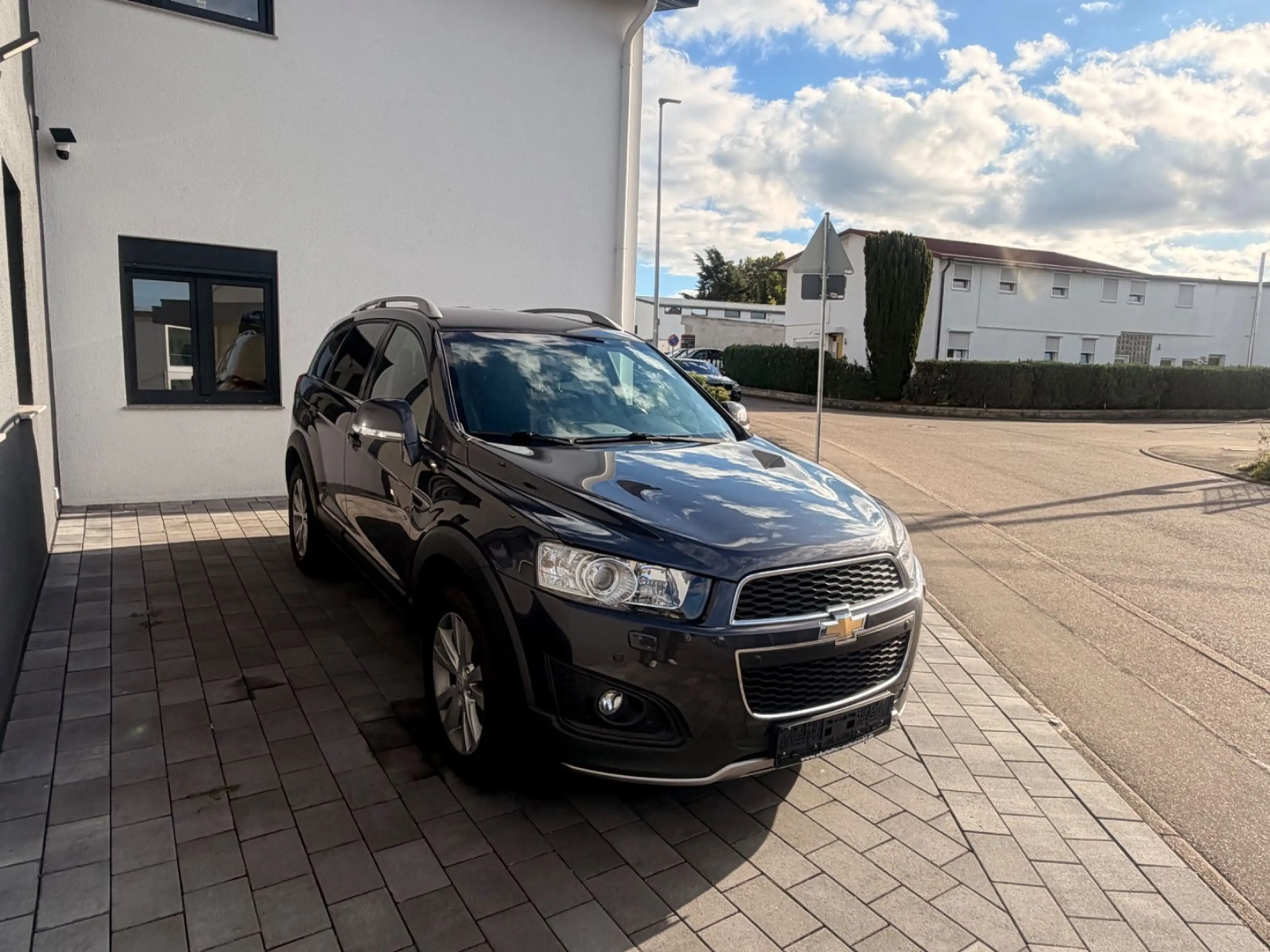 Chevrolet Captiva 2.2 D LT+ 7Sitzer/1.Hand — photo 3