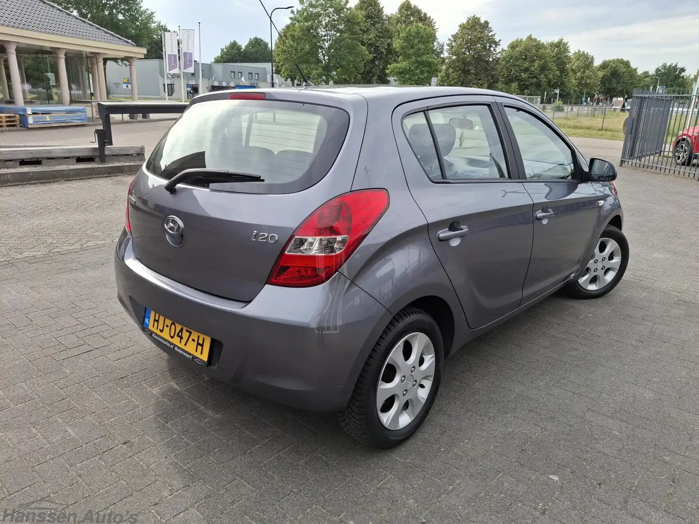 Hyundai i20 1.4i DynamicVersion siva - 2