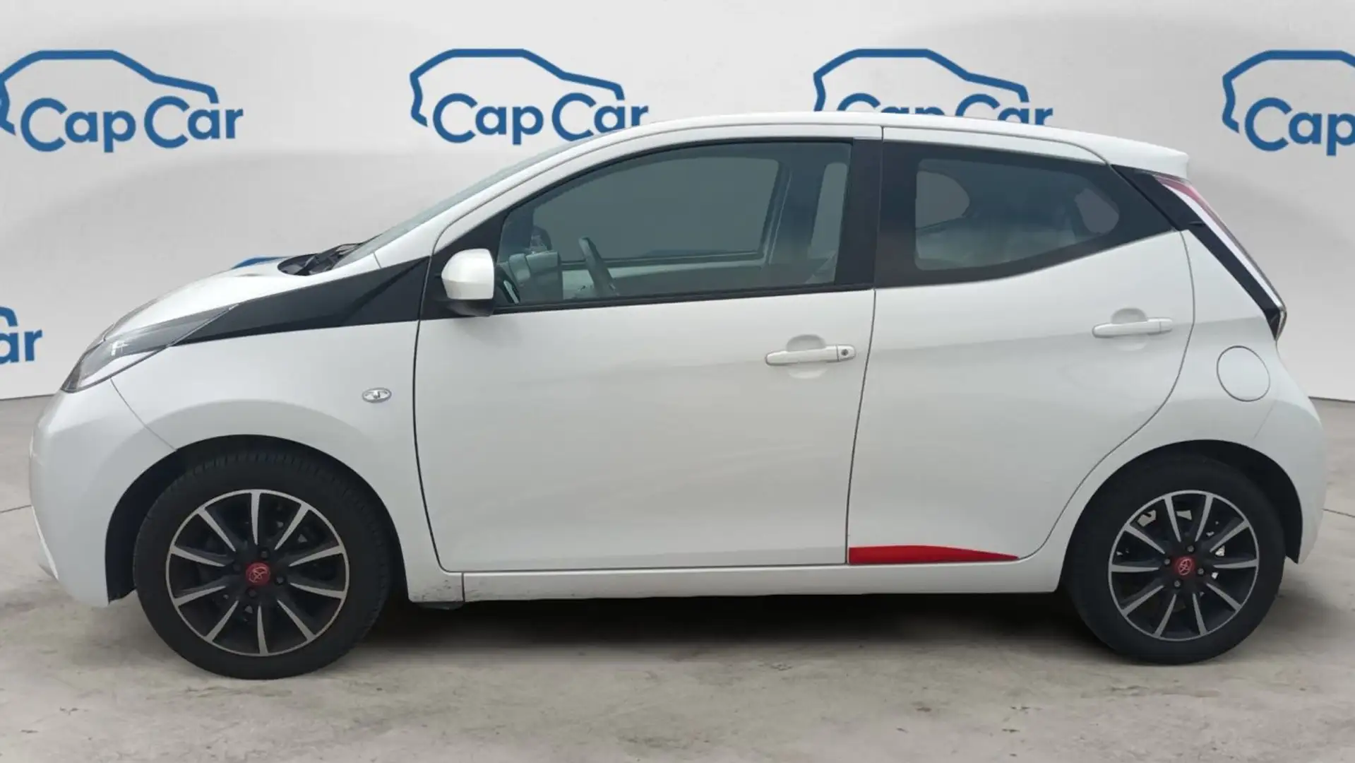 Toyota Aygo 1.0 VVT-I 69 X-Play Blanc - 2
