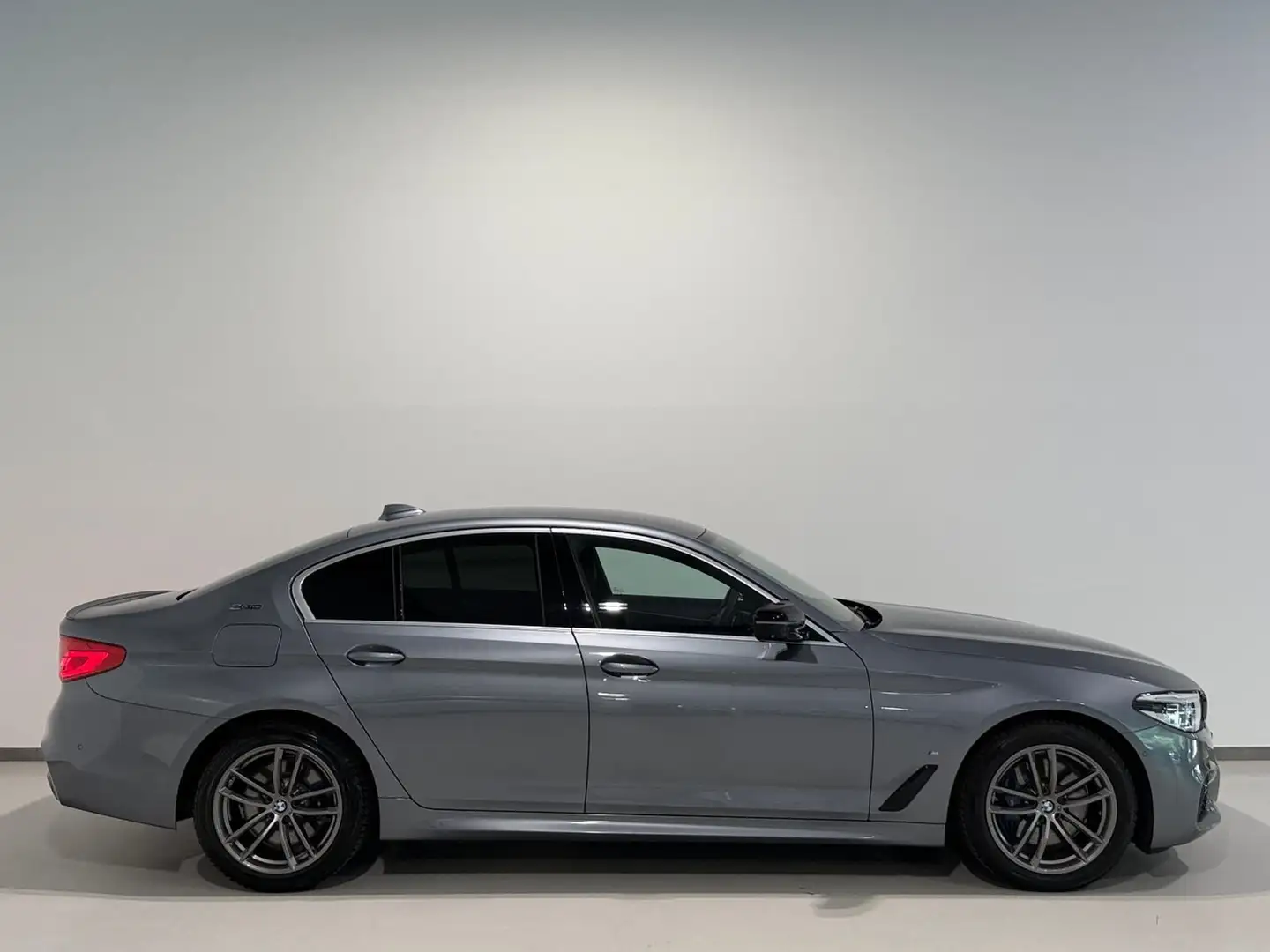 BMW 530 e G30/M-Sport/HEAD-UP/360*Grad/KEYLESS/Memory Grau - 2