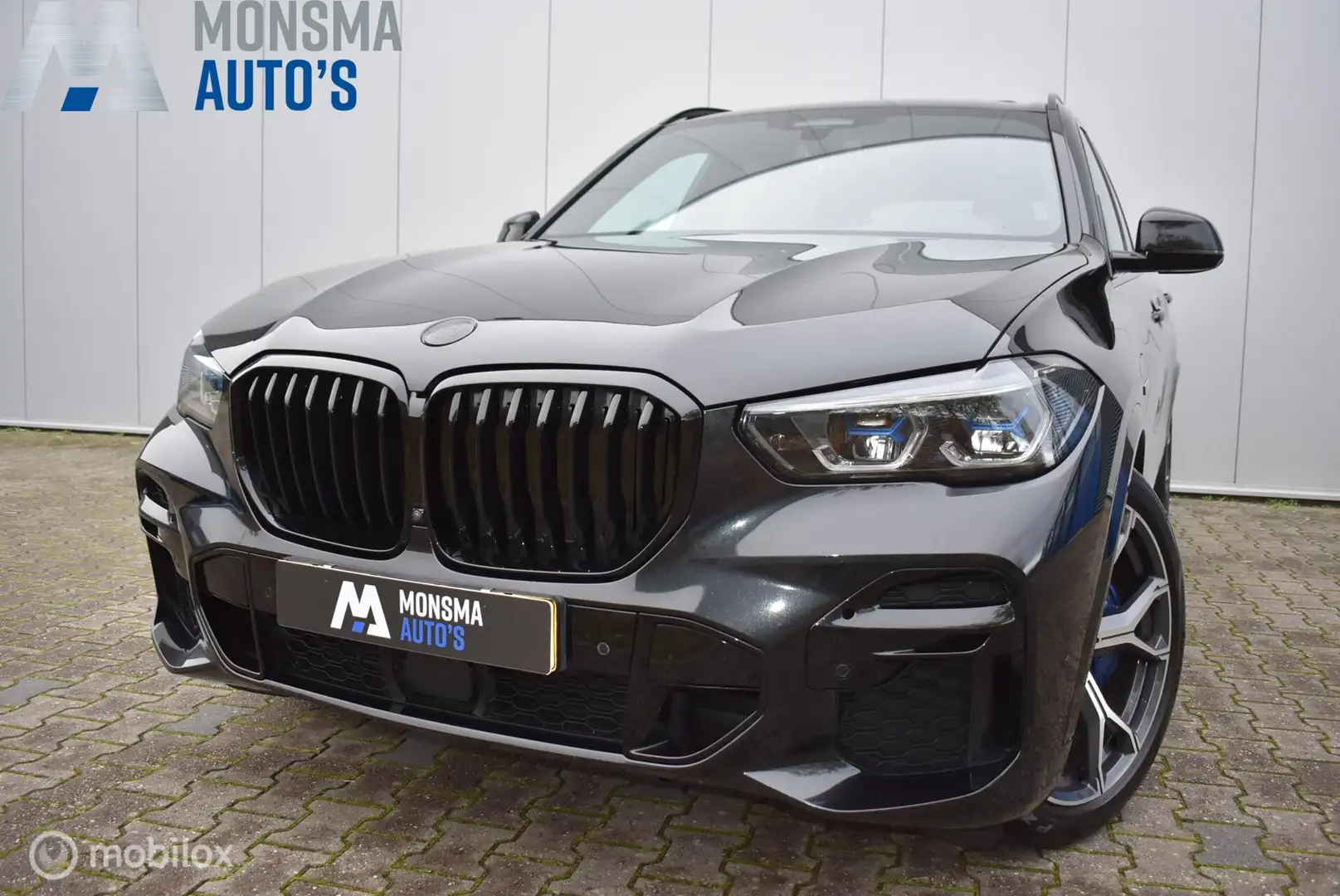BMW X5 xDr.45e M-Sport Saphirschwarz Pano HUD Laser Lucht Noir - 2