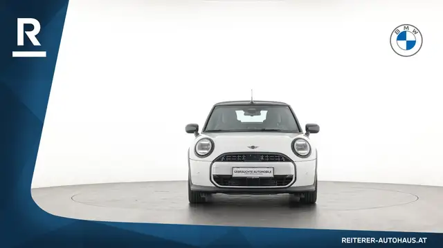 Mini Cooper Cooper view 2