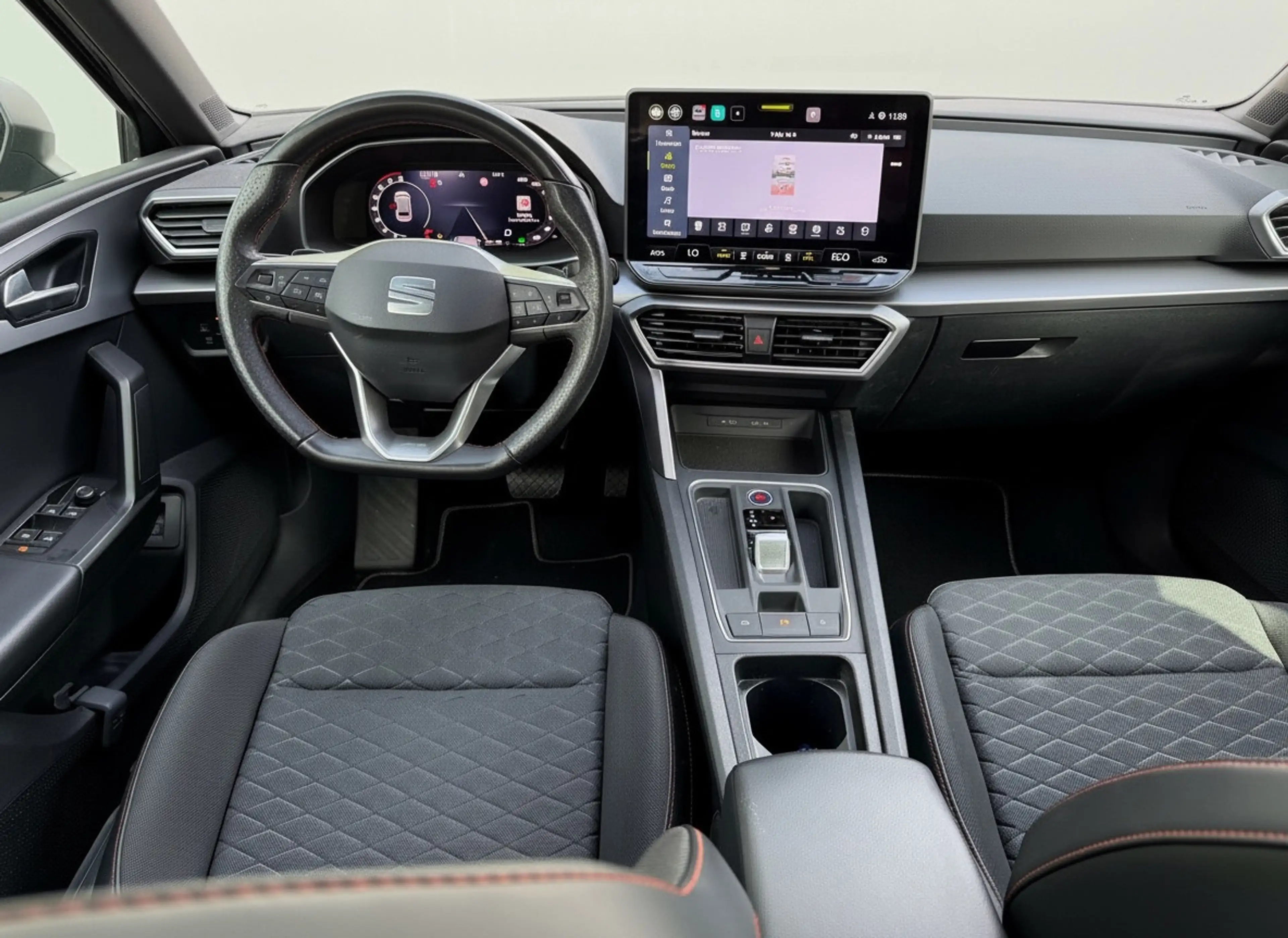 SEAT Leon e-Hybrid Sportstourer 1.5 TSI 204 pk FR Business,18 inch,ac — photo 2