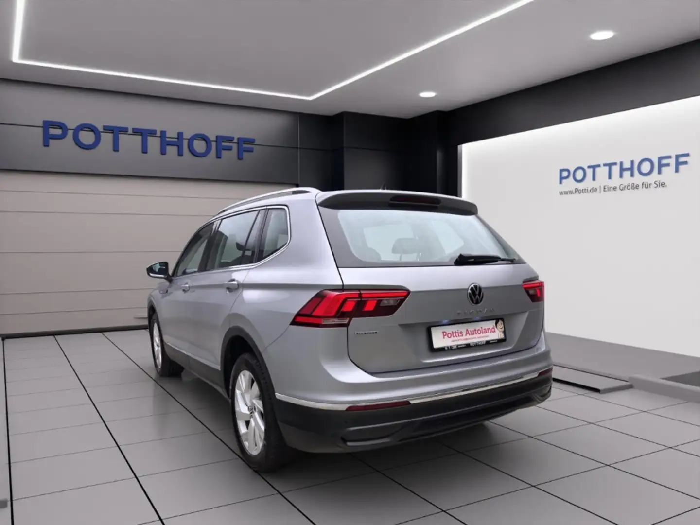 Volkswagen Tiguan Allspace 2.0 TDI DSG LIFE HuD LM18 NAVI AHK Argent - 2