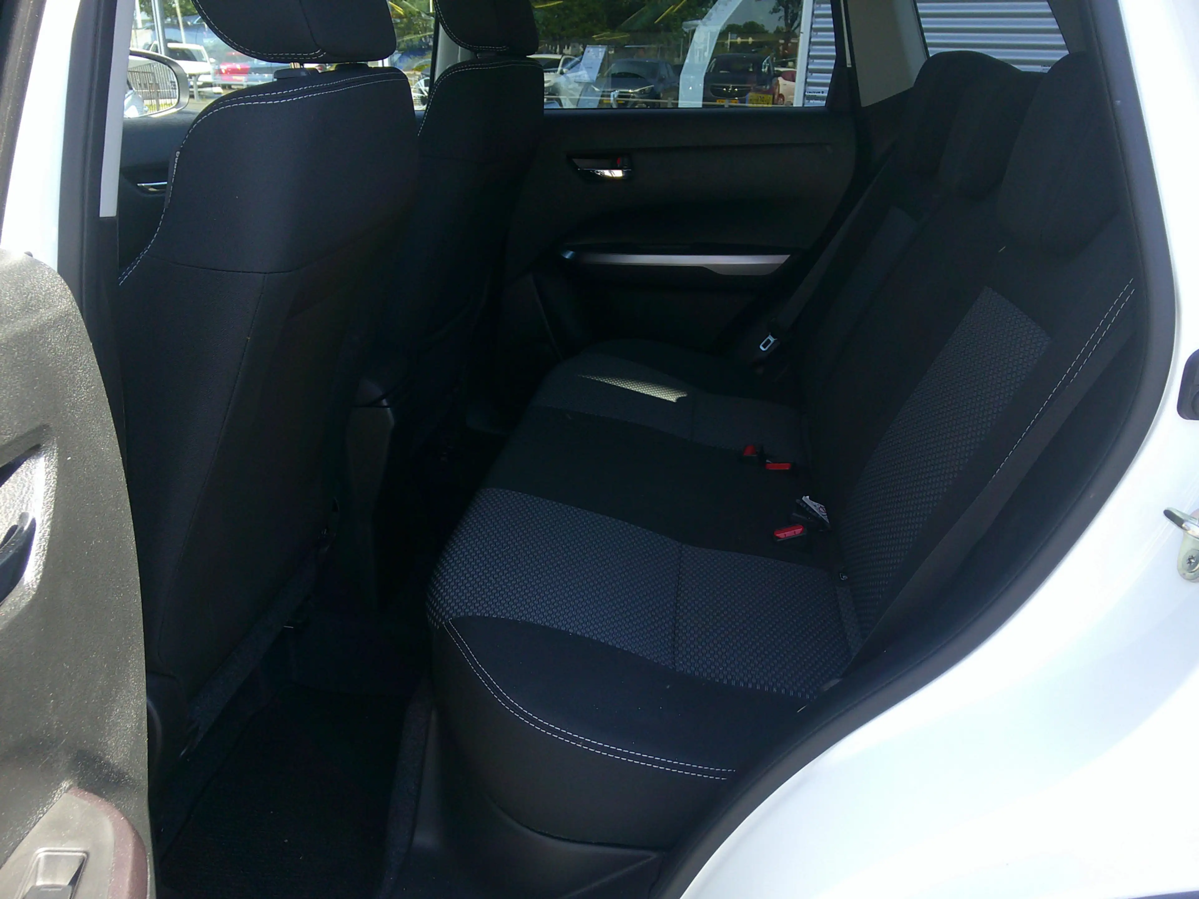 Suzuki Vitara 1.5 Hybrid Select Automaat Staat in Hoogeveen — photo 12