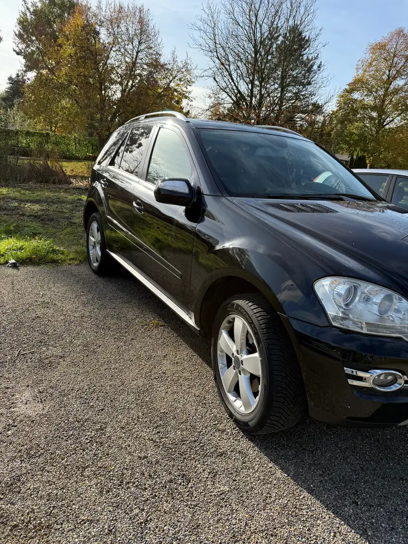 Mercedes-Benz ML 320 ML 320 280 Zwart - 2