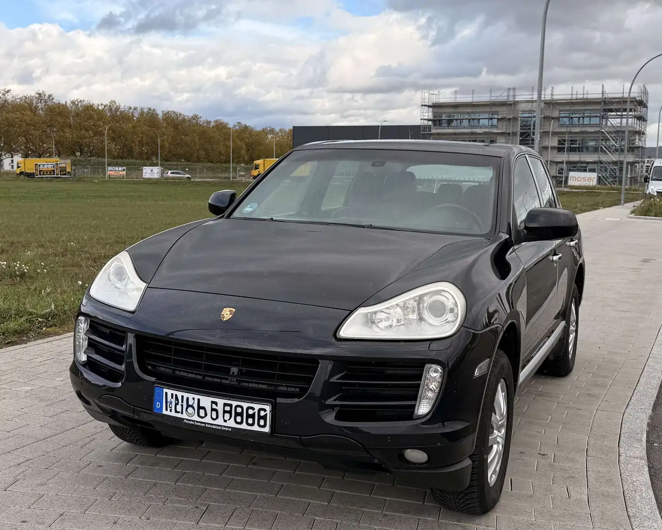Porsche Cayenne Basis - 2