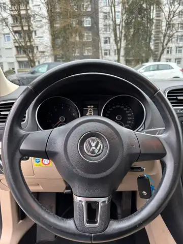 Volkswagen Golf view 13