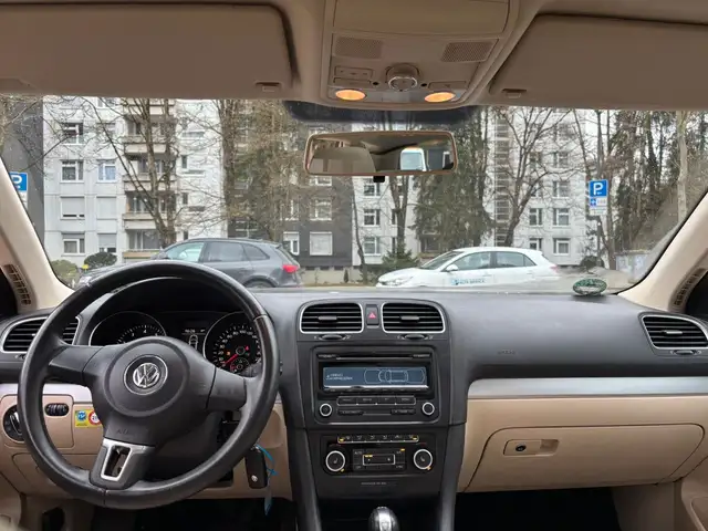 Volkswagen Golf view 10