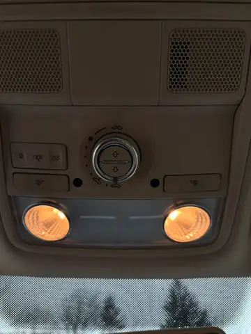 Volkswagen Golf view 22