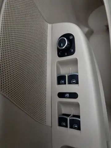 Volkswagen Golf view 21