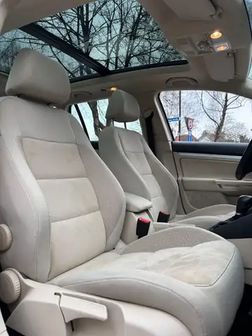 Volkswagen Golf view 18