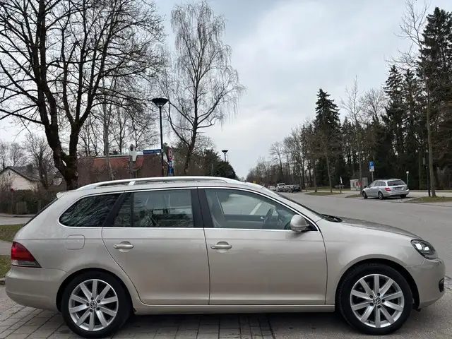 Volkswagen Golf view 6