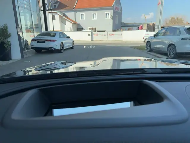 Mercedes-Benz GLC 300 de 4MATIC Coupé AMG mit EQ Hybrid Techn. Ansicht 16