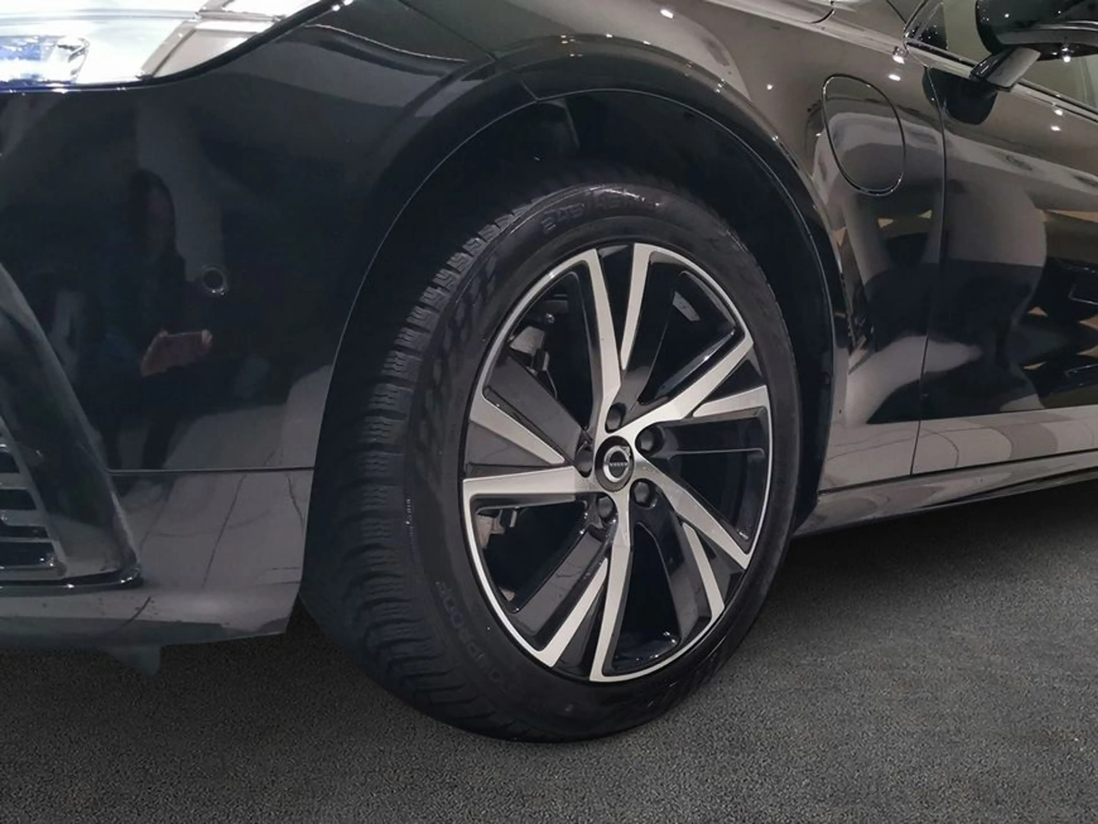 Volvo S90 T8 Recharge AWD Ultimate Dark — photo 6
