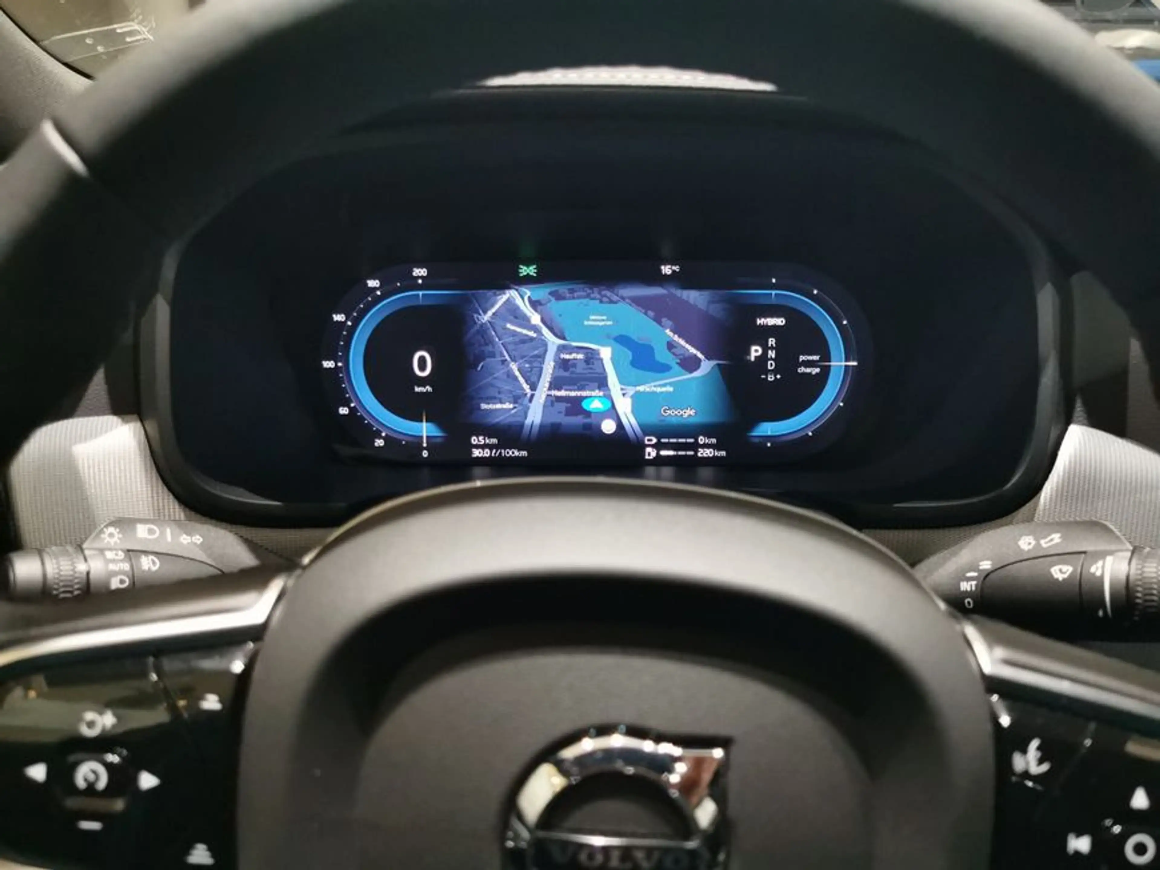 Volvo S90 T8 Recharge AWD Ultimate Dark — photo 12